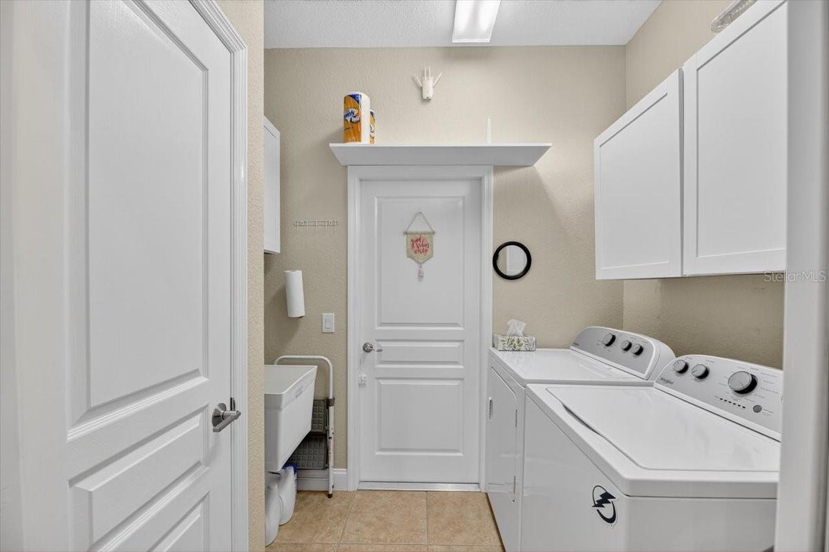 Image 38 of 59 For 8147 Lake James Drive