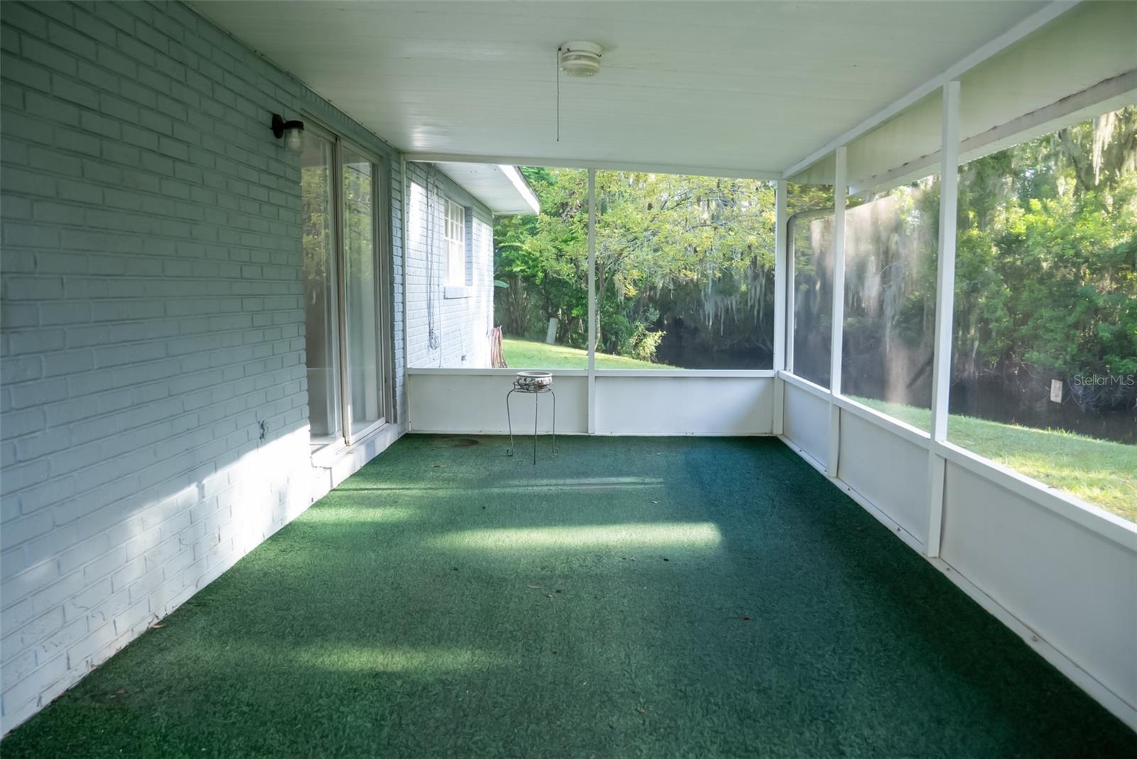 Image 13 of 37 For 1731 Lagoon Court