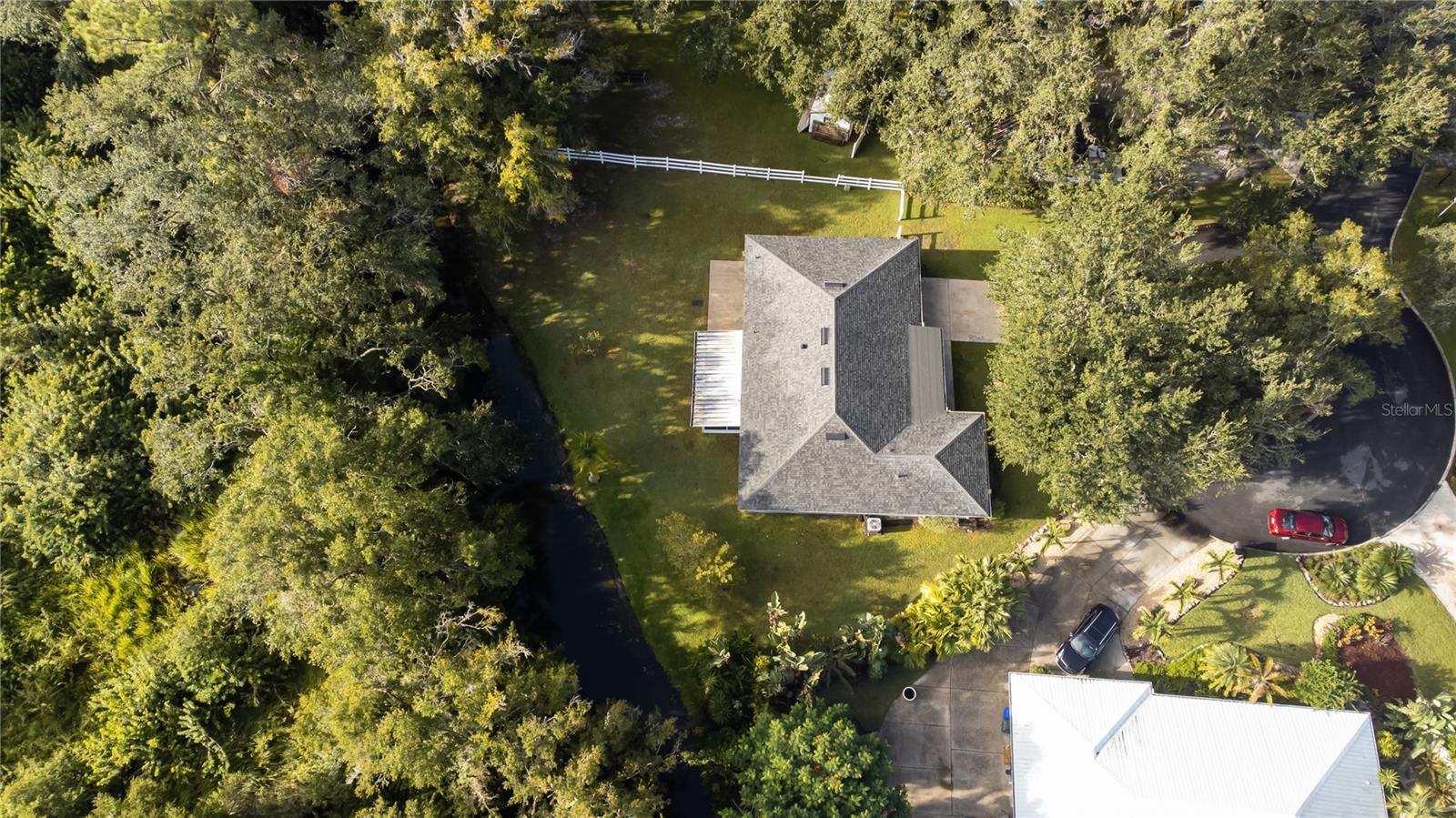 Image 15 of 37 For 1731 Lagoon Court