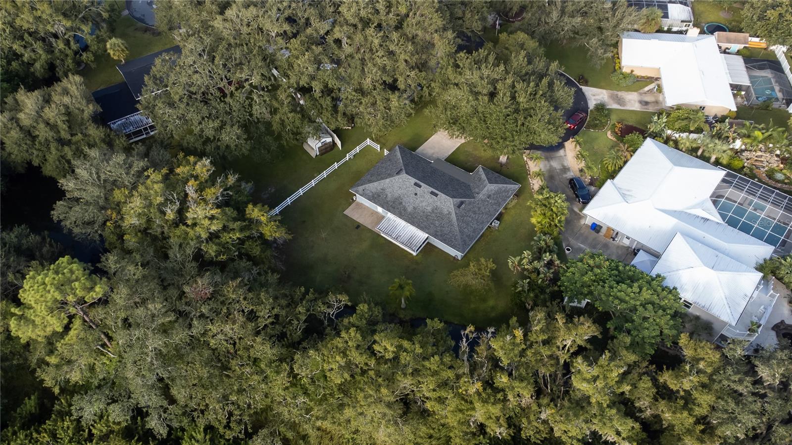 Image 16 of 37 For 1731 Lagoon Court