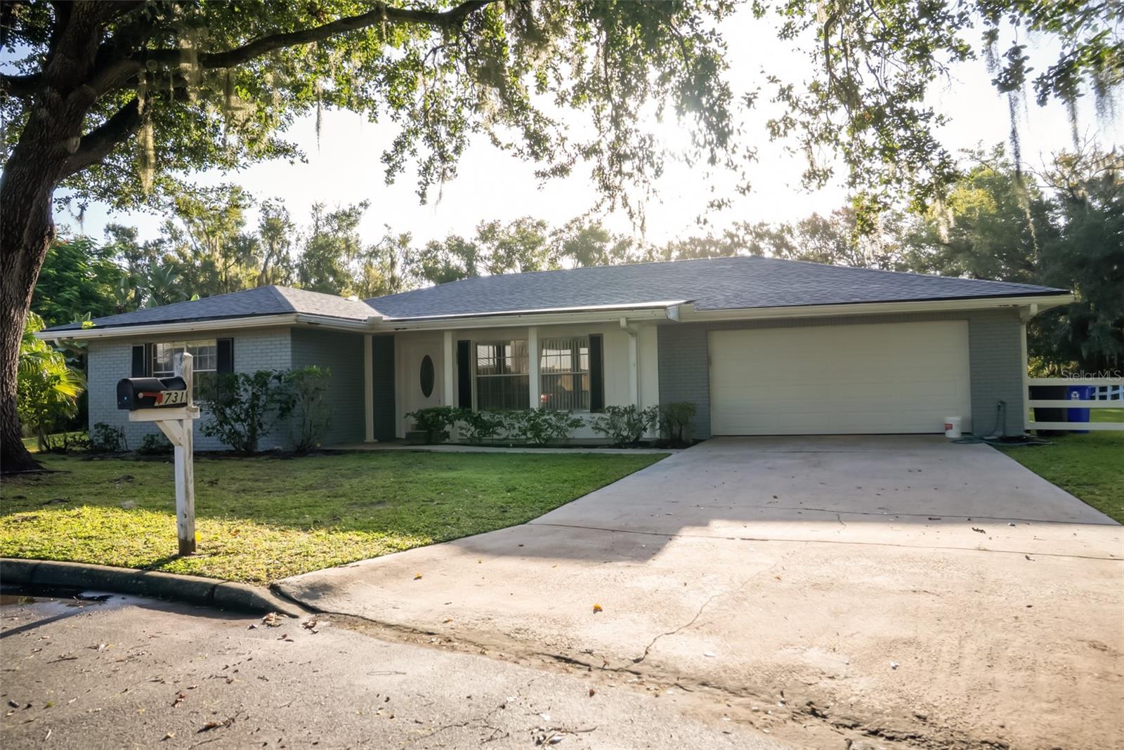 Image 18 of 37 For 1731 Lagoon Court