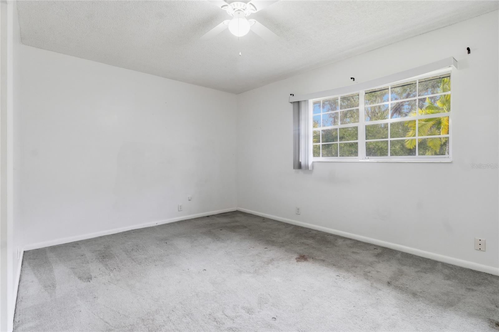 Image 19 of 37 For 1731 Lagoon Court