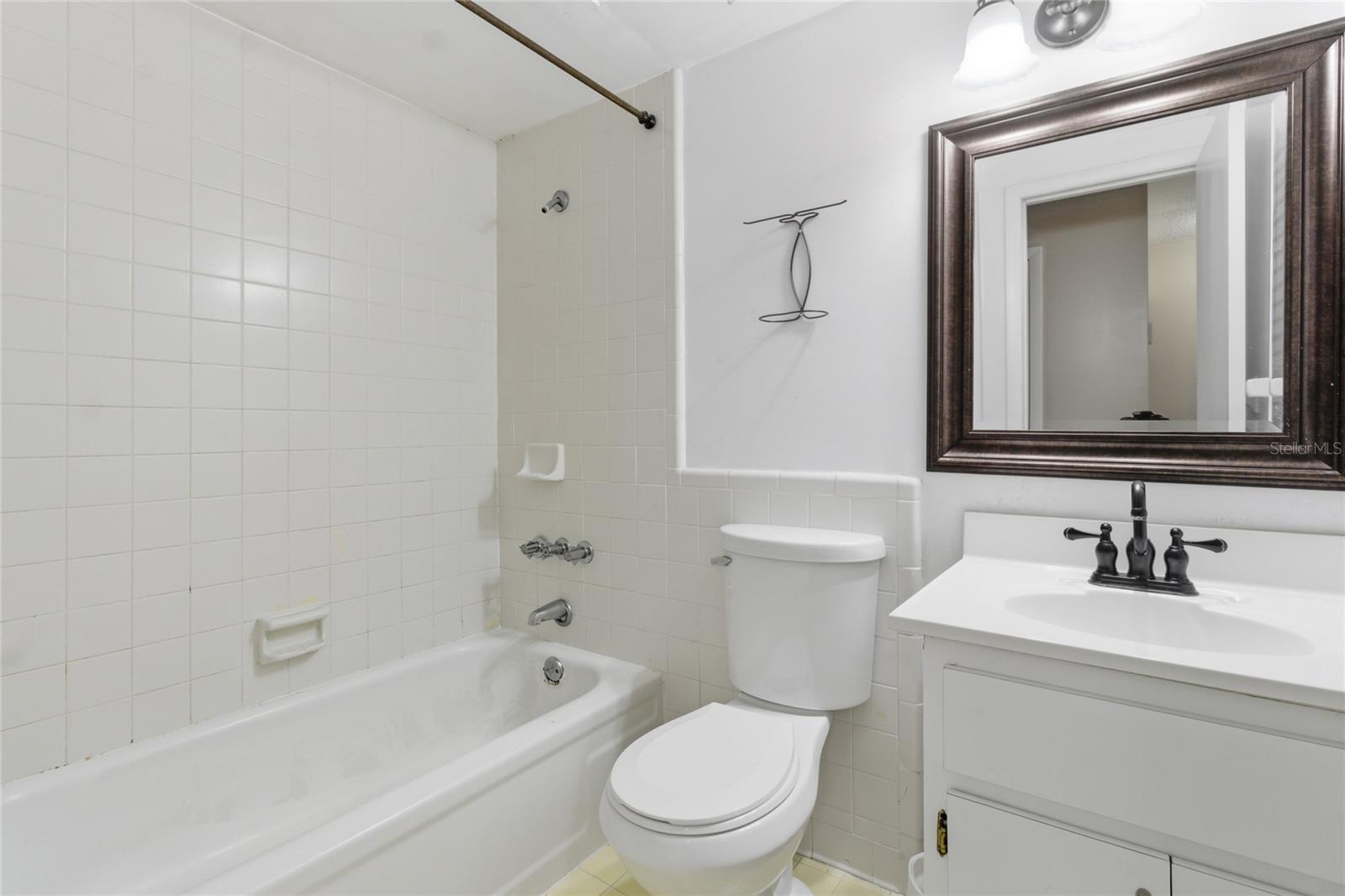 Image 21 of 37 For 1731 Lagoon Court