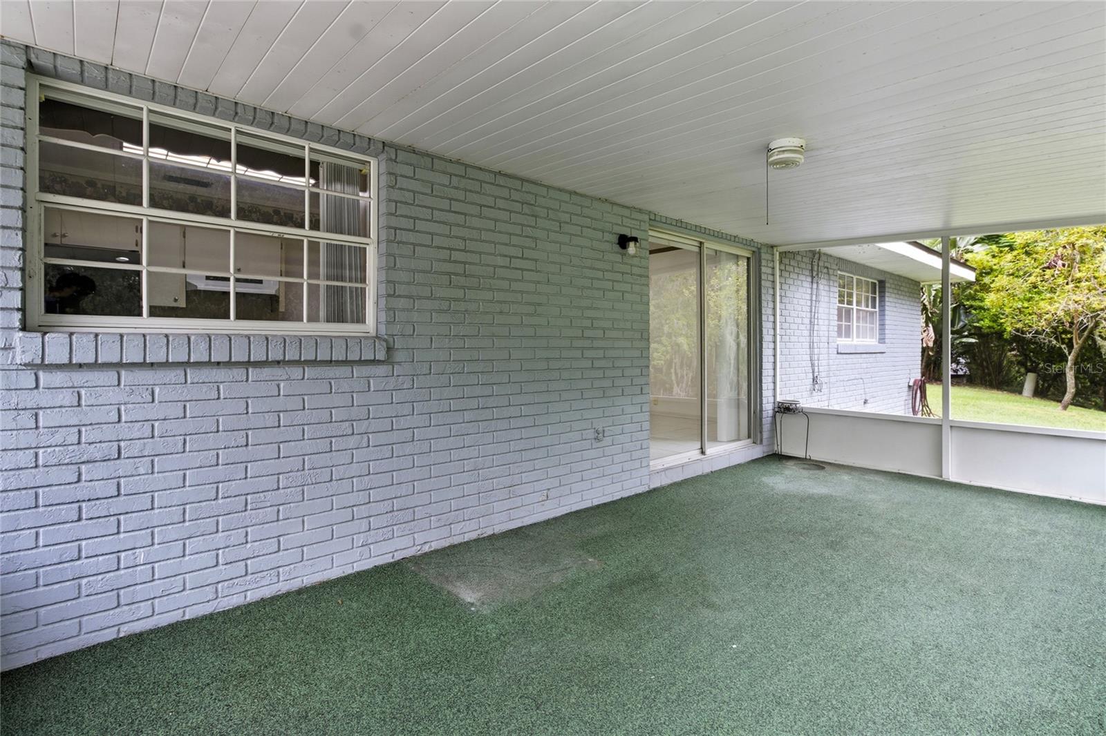 Image 25 of 37 For 1731 Lagoon Court