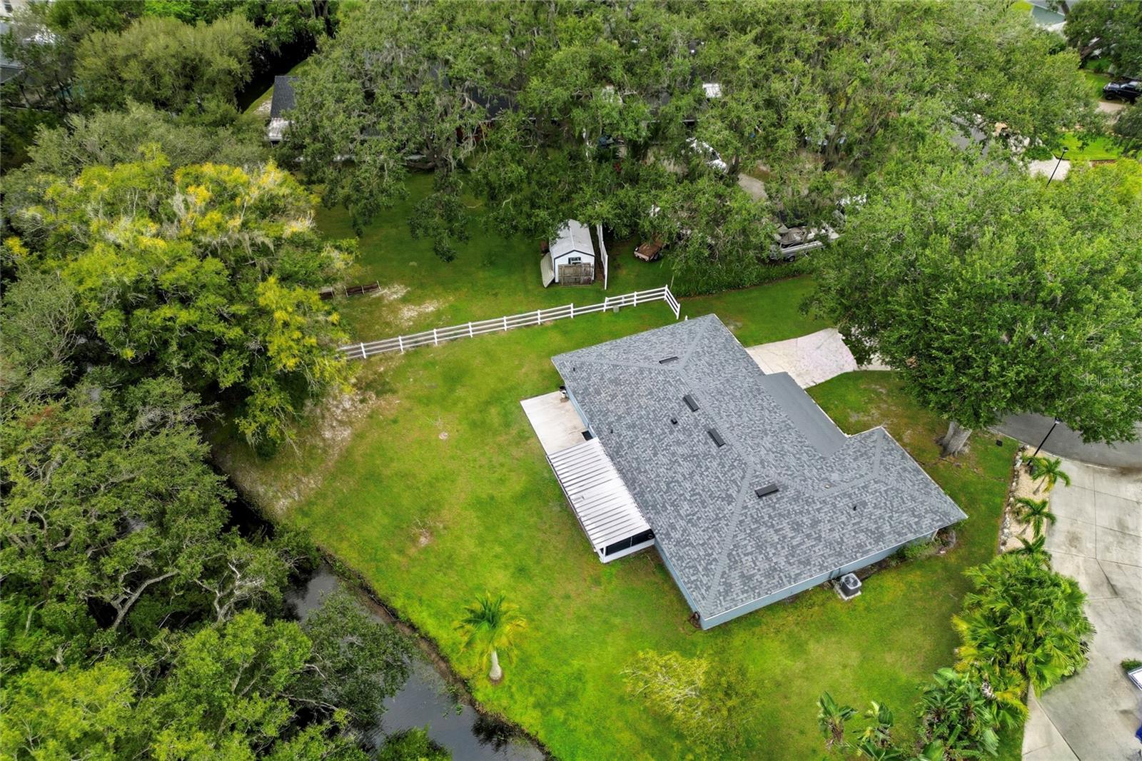 Image 33 of 37 For 1731 Lagoon Court