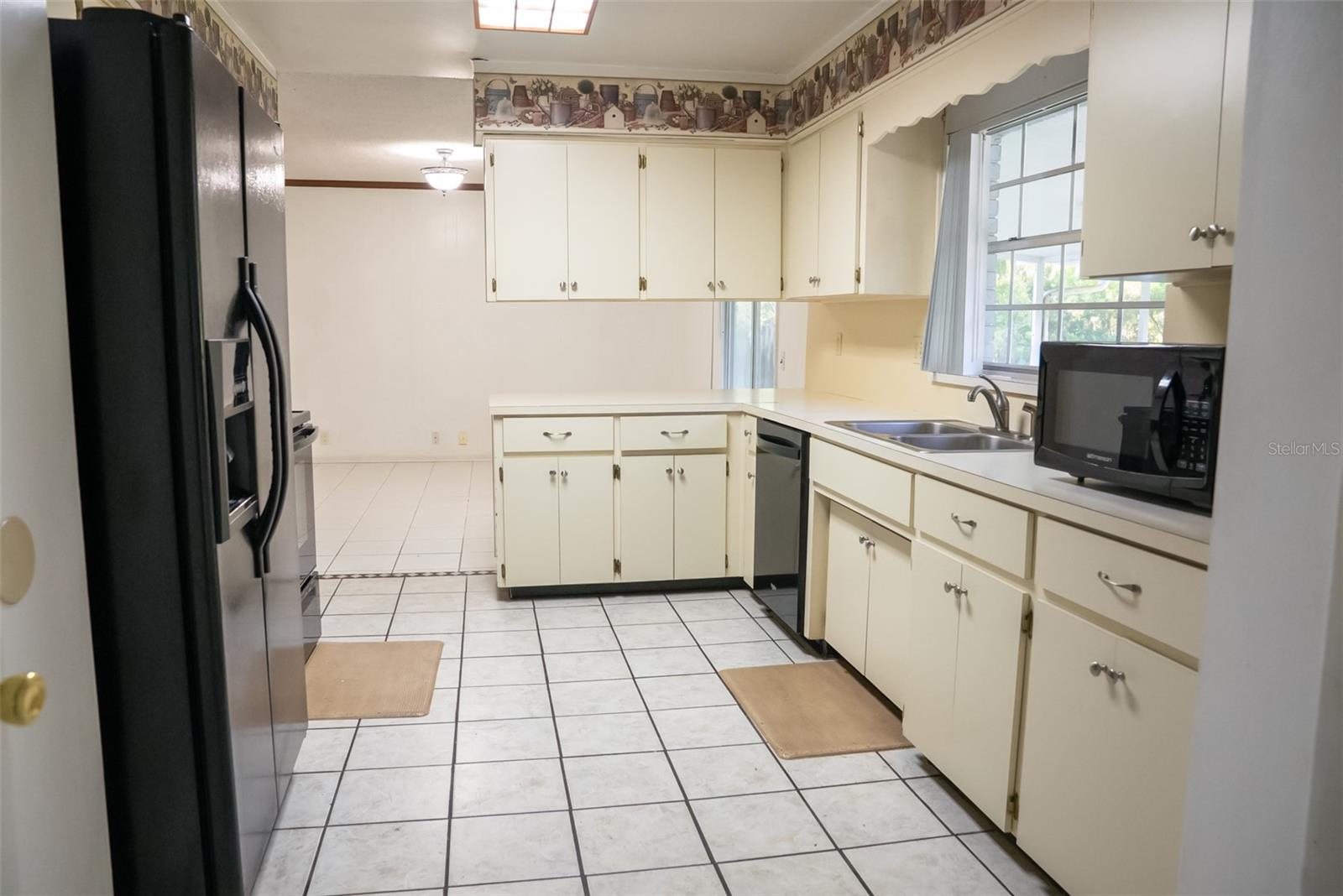 Image 8 of 37 For 1731 Lagoon Court