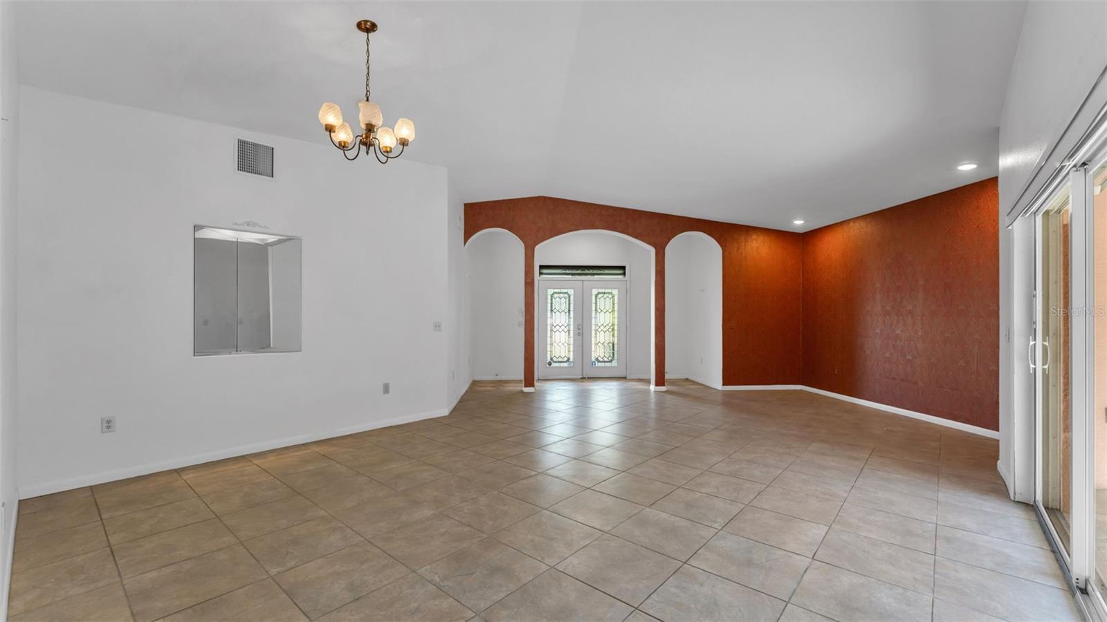 Image 10 of 57 For 805 Susan Place