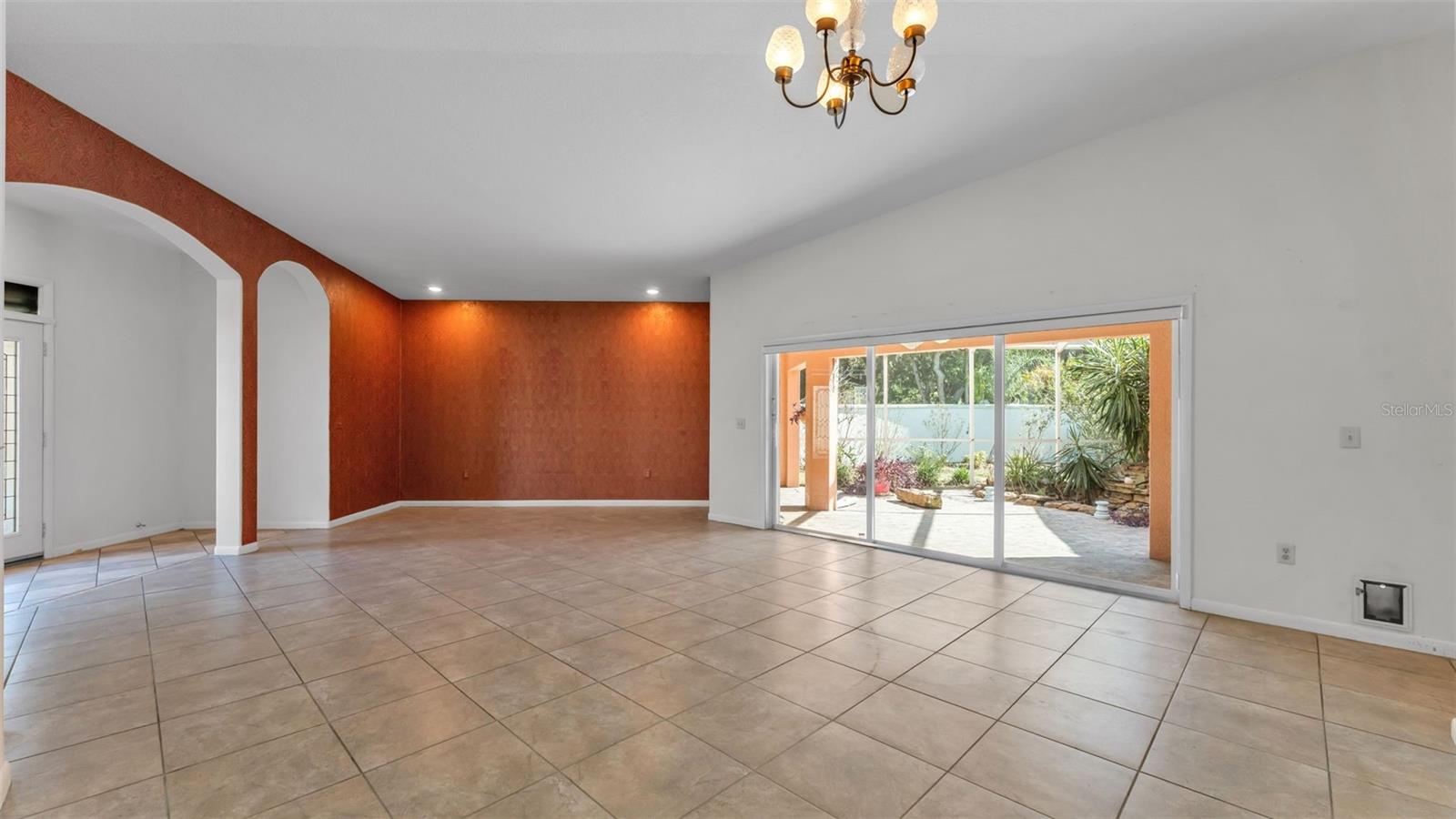 Image 11 of 57 For 805 Susan Place