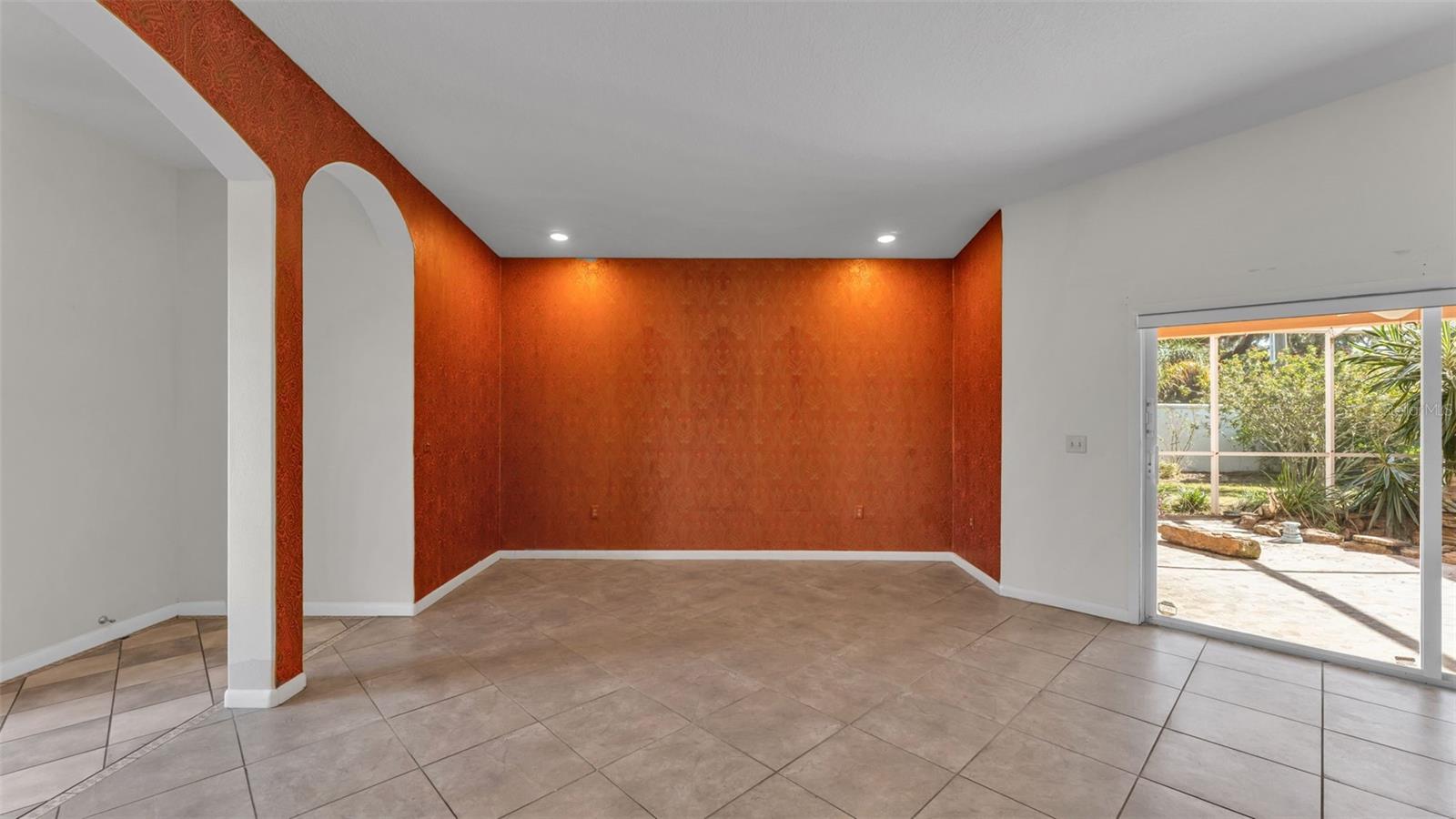 Image 12 of 57 For 805 Susan Place