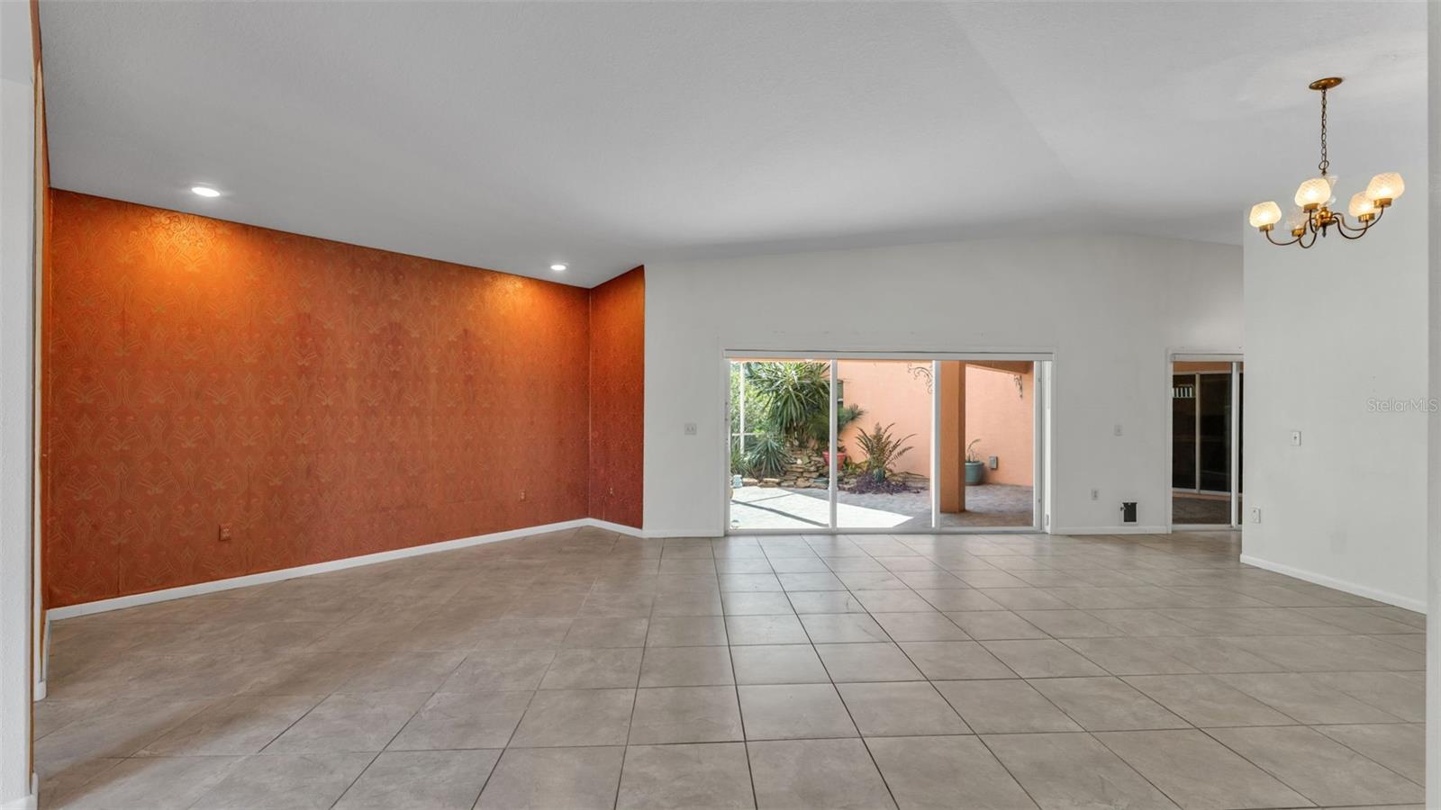 Image 13 of 57 For 805 Susan Place