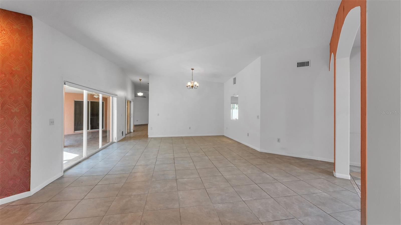 Image 14 of 57 For 805 Susan Place