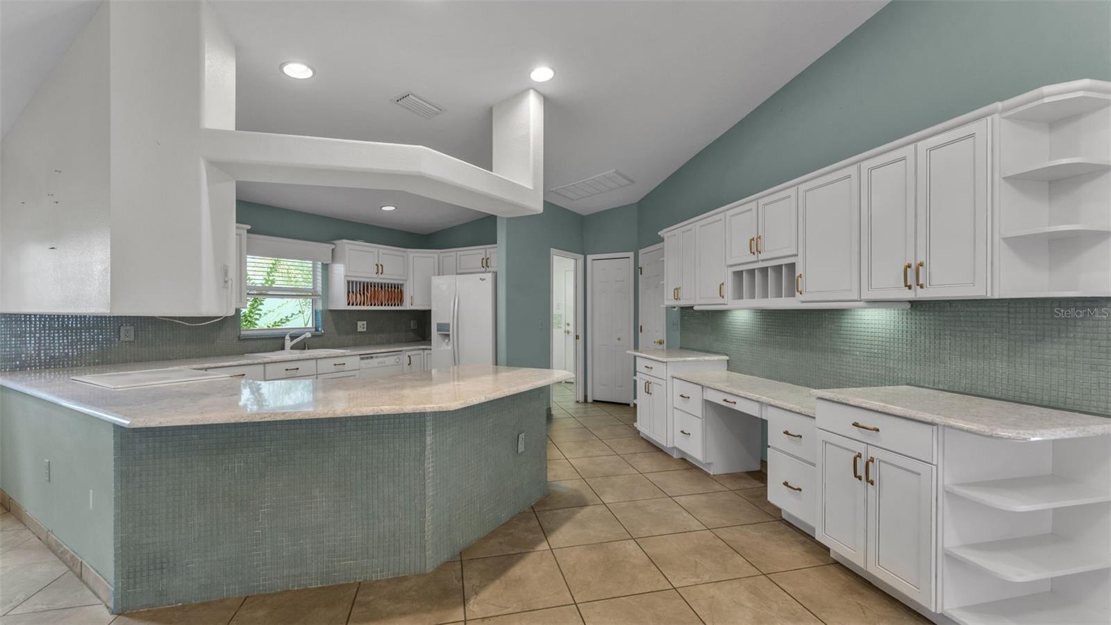 Image 17 of 57 For 805 Susan Place