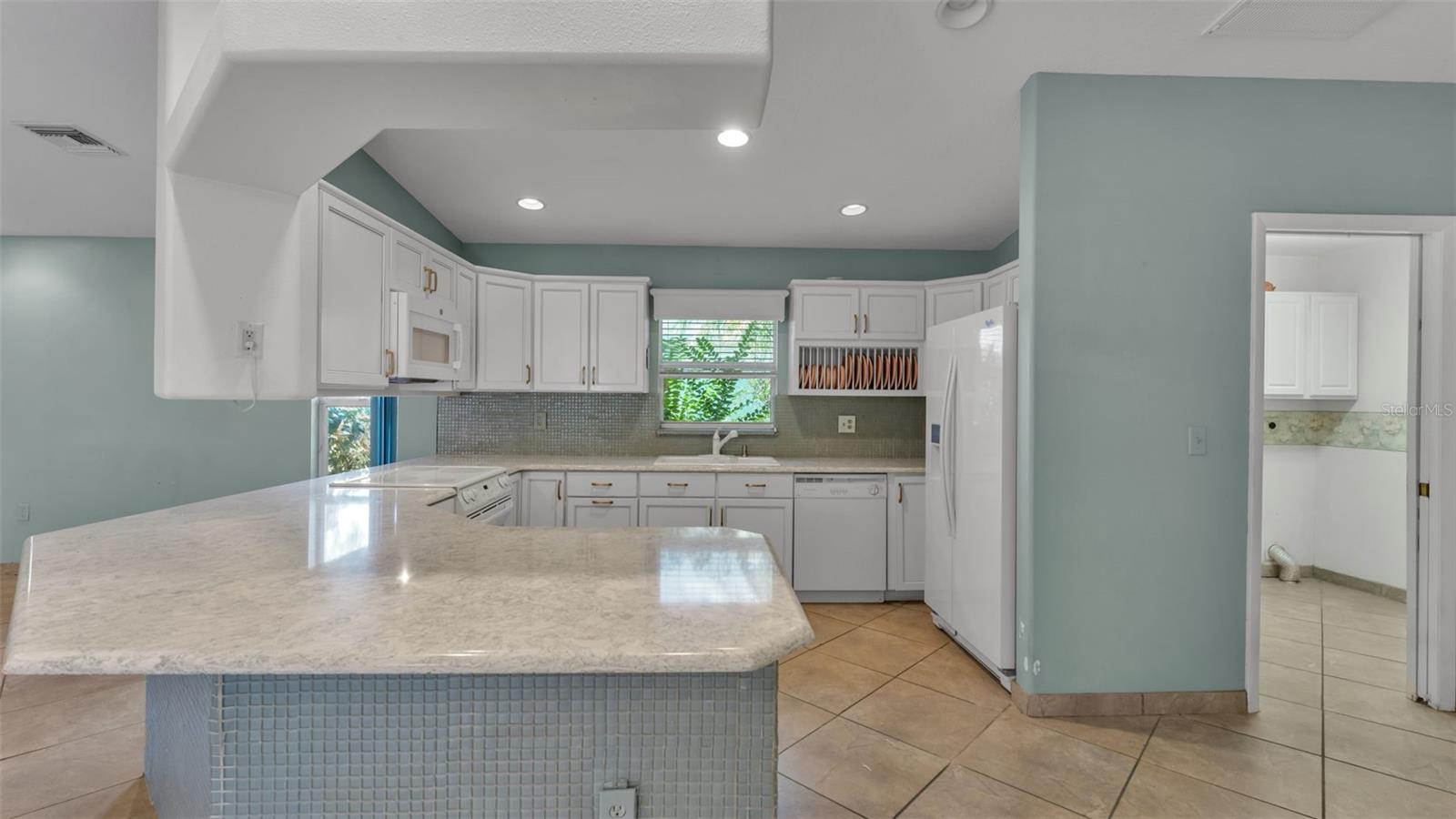 Image 19 of 57 For 805 Susan Place