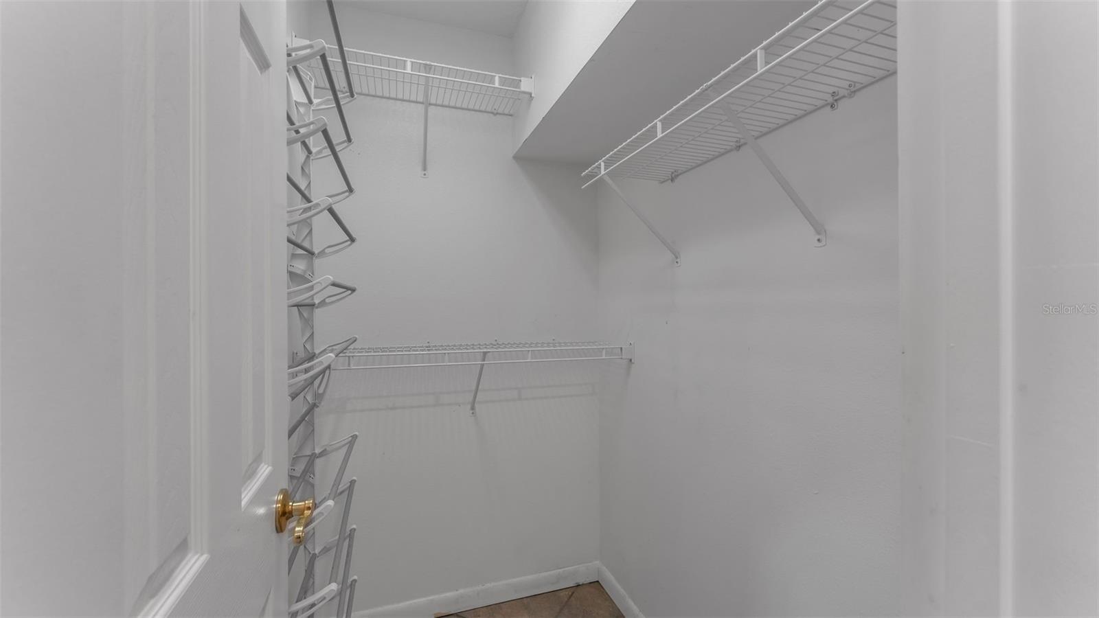 Image 29 of 57 For 805 Susan Place