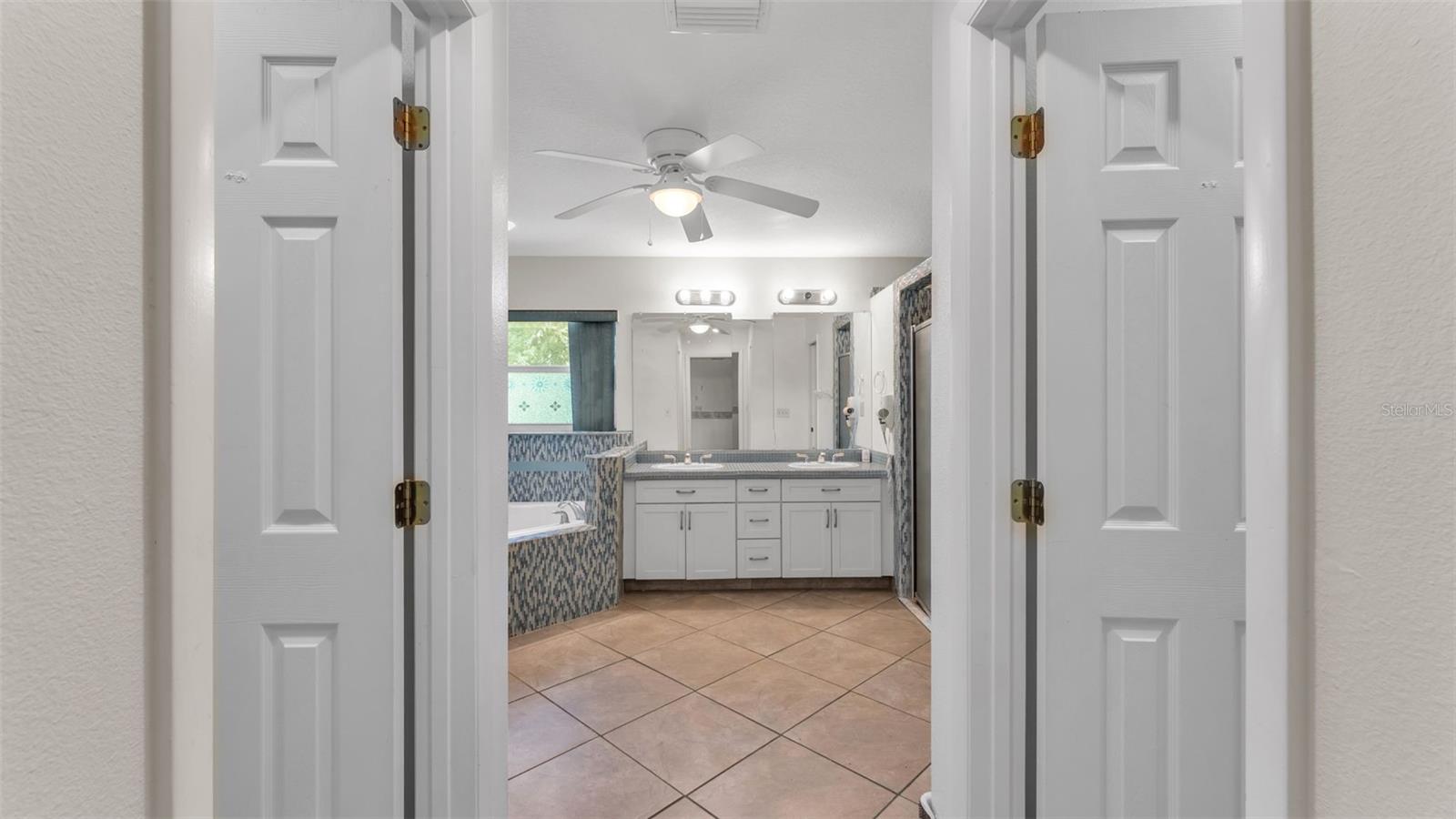 Image 30 of 57 For 805 Susan Place