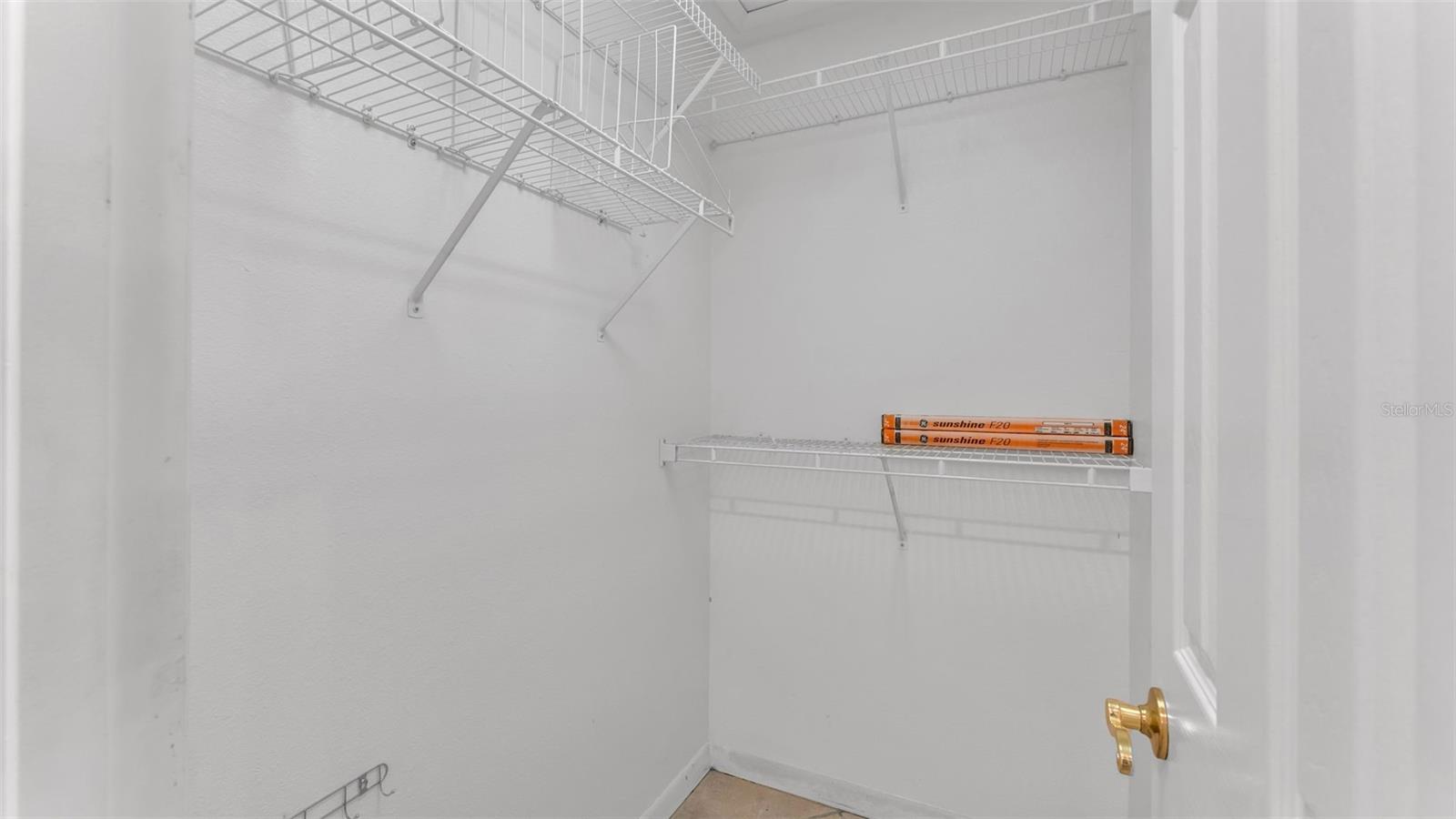 Image 35 of 57 For 805 Susan Place