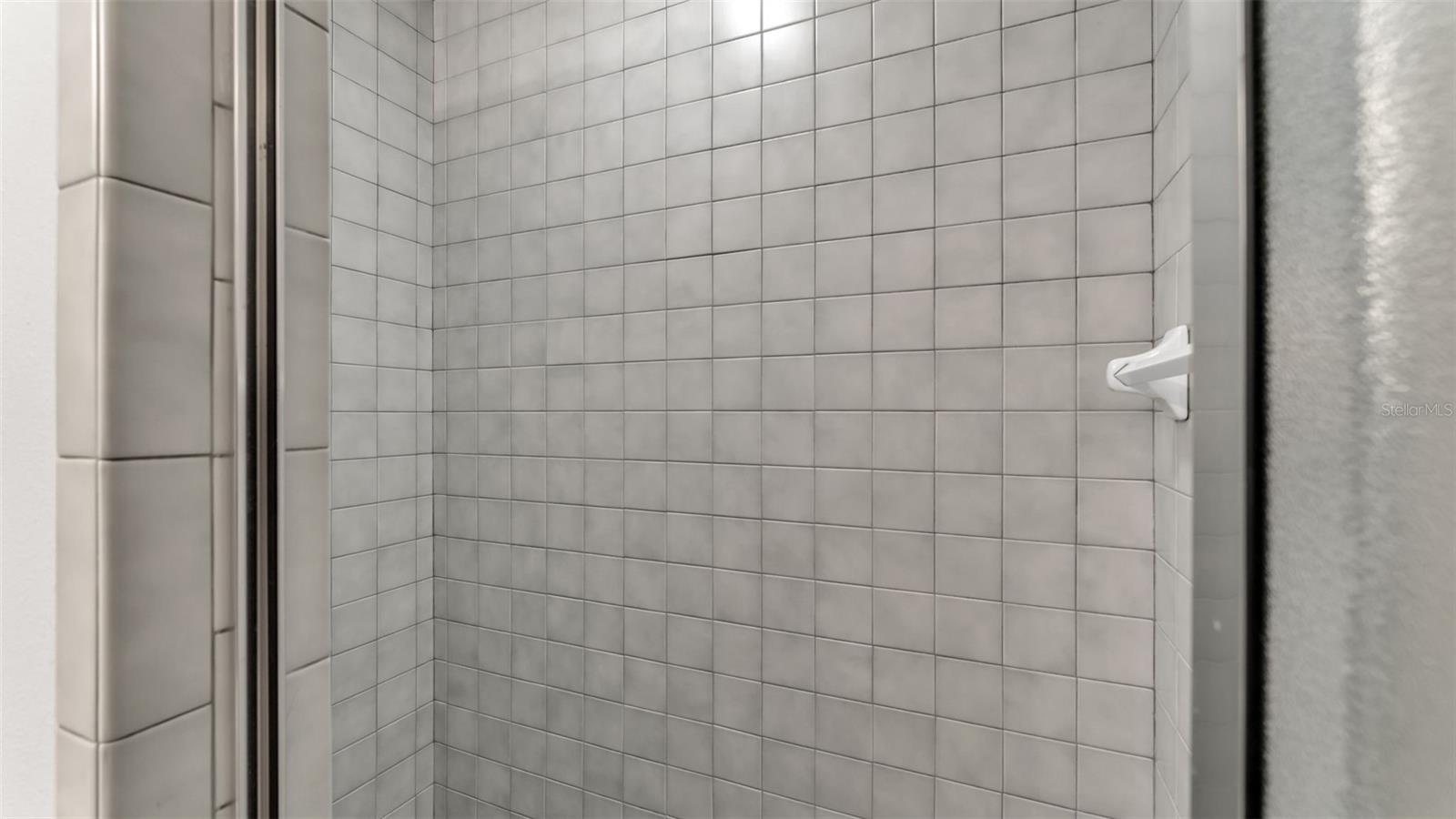 Image 39 of 57 For 805 Susan Place