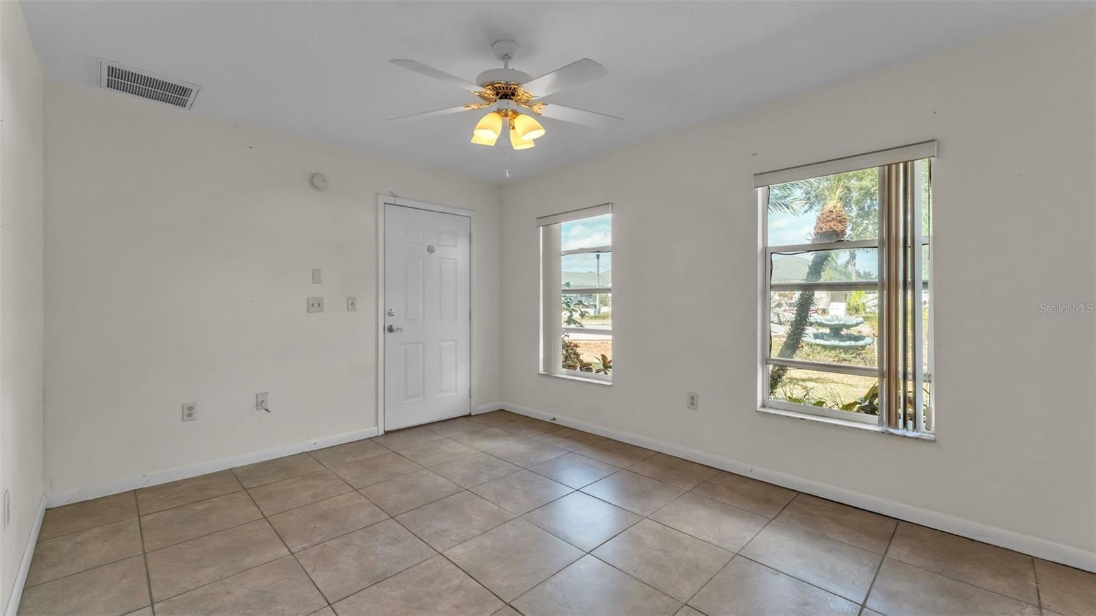 Image 40 of 57 For 805 Susan Place