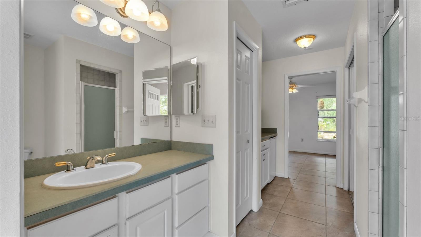 Image 42 of 57 For 805 Susan Place