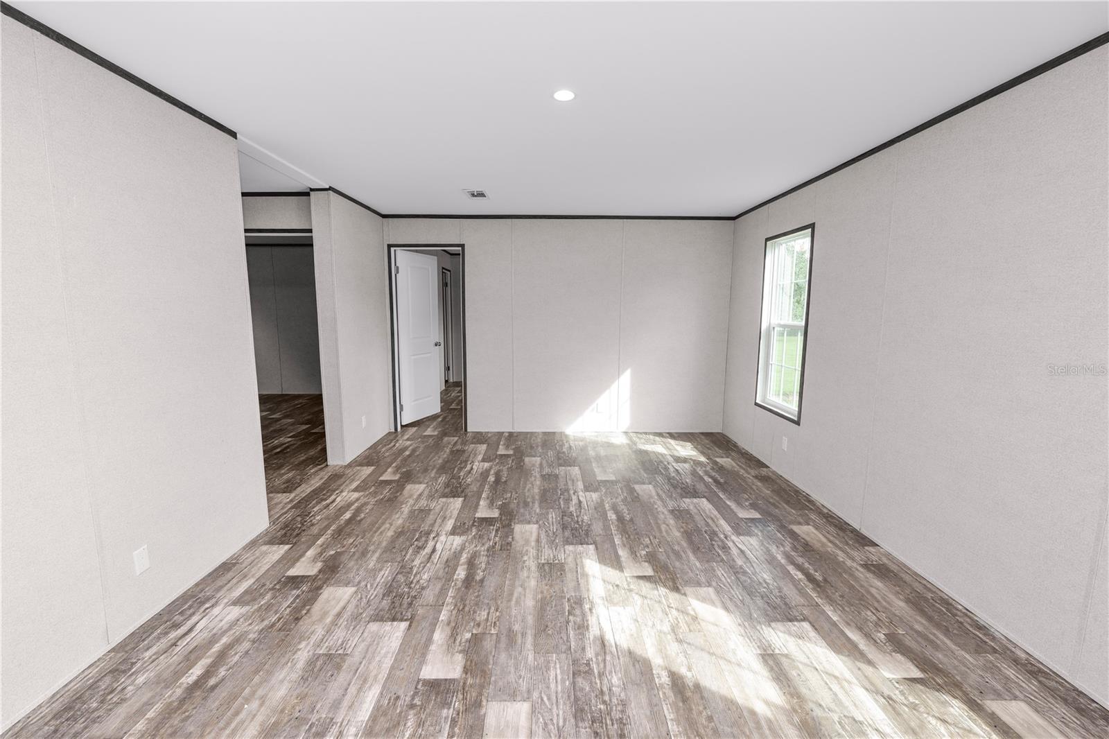 Image 14 of 59 For 7043 Glen Meadow Drive