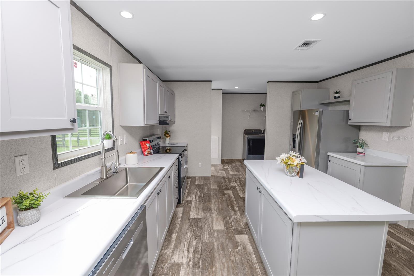 Image 18 of 59 For 7043 Glen Meadow Drive