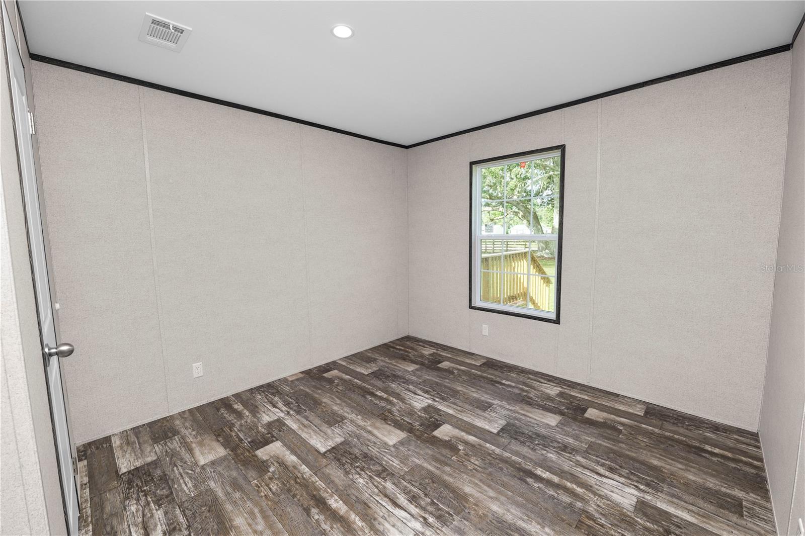 Image 33 of 59 For 7043 Glen Meadow Drive