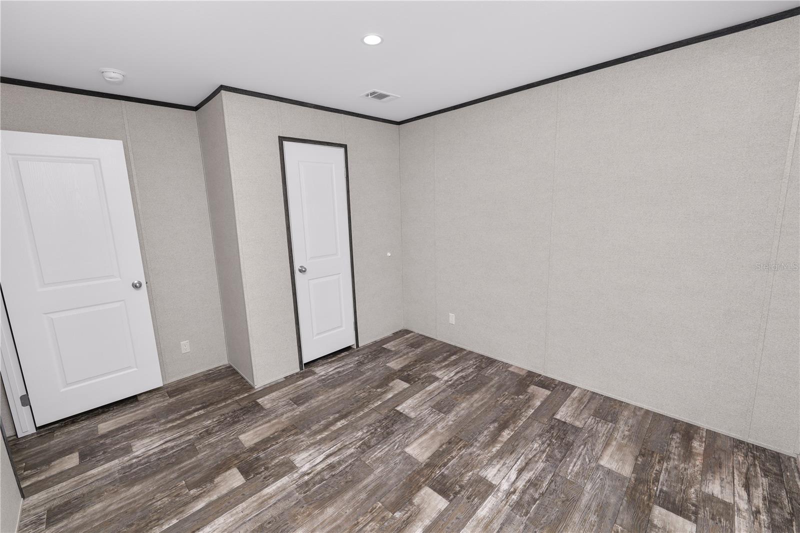 Image 34 of 59 For 7043 Glen Meadow Drive