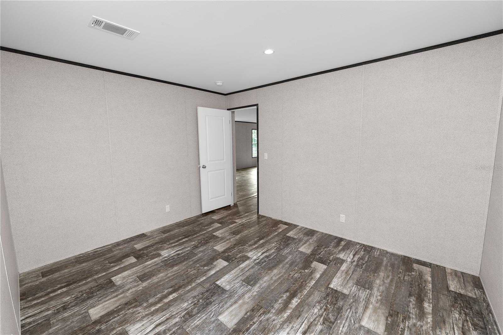 Image 37 of 59 For 7043 Glen Meadow Drive