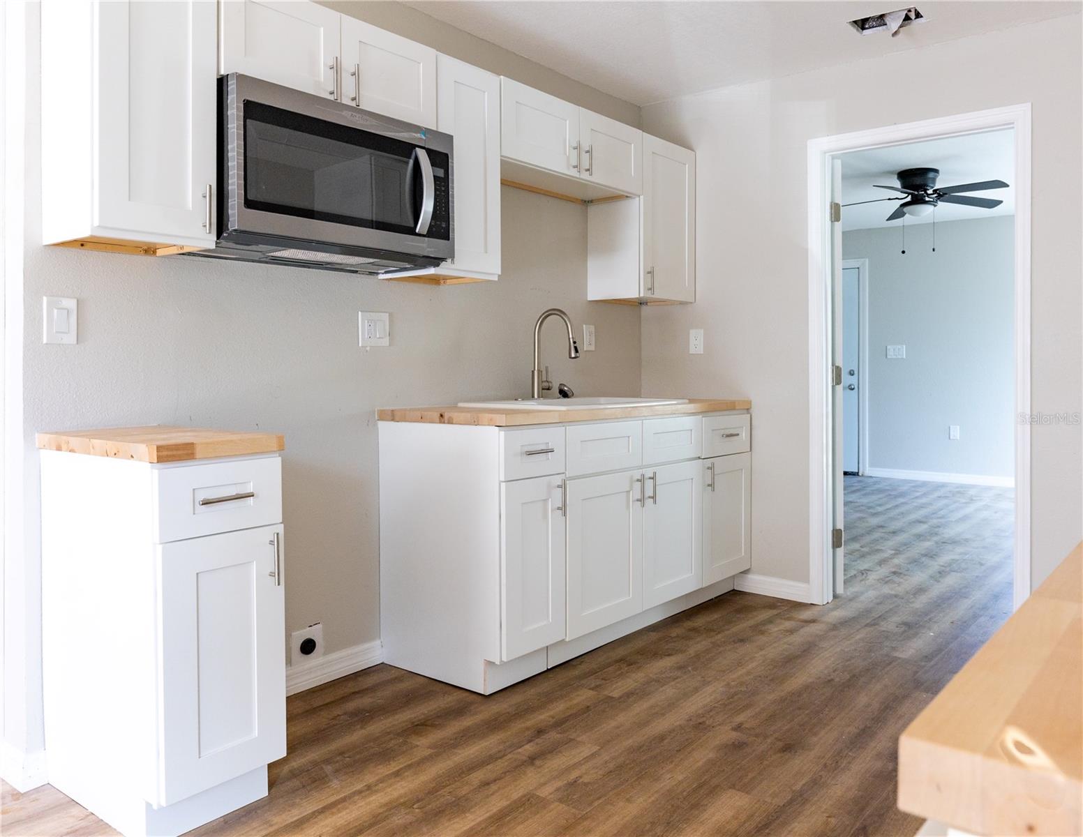 Image 3 of 7 For 1740 2nd Street Ne