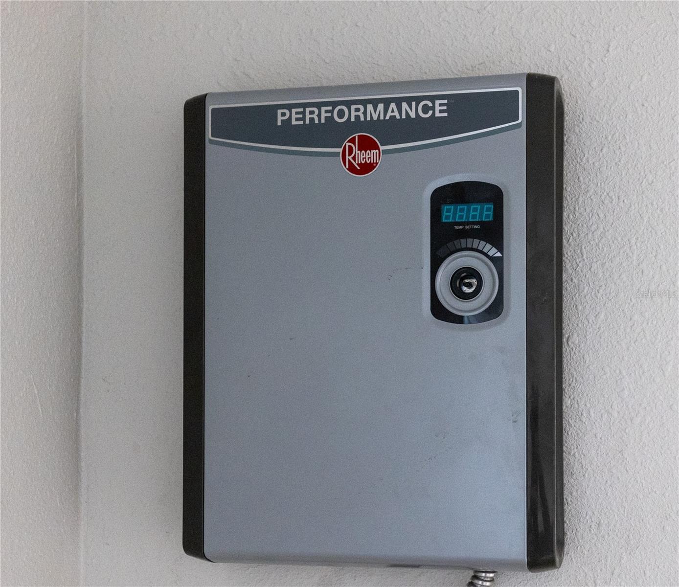 Image 7 of 7 For 1740 2nd Street Ne