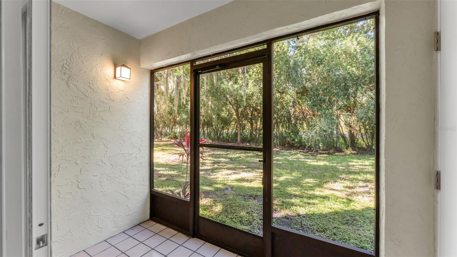 Image 21 of 30 For 141 Fernery Road D1