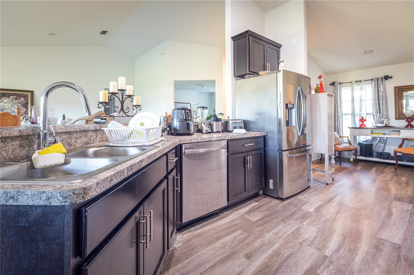 Image 14 of 37 For 394 9th Street