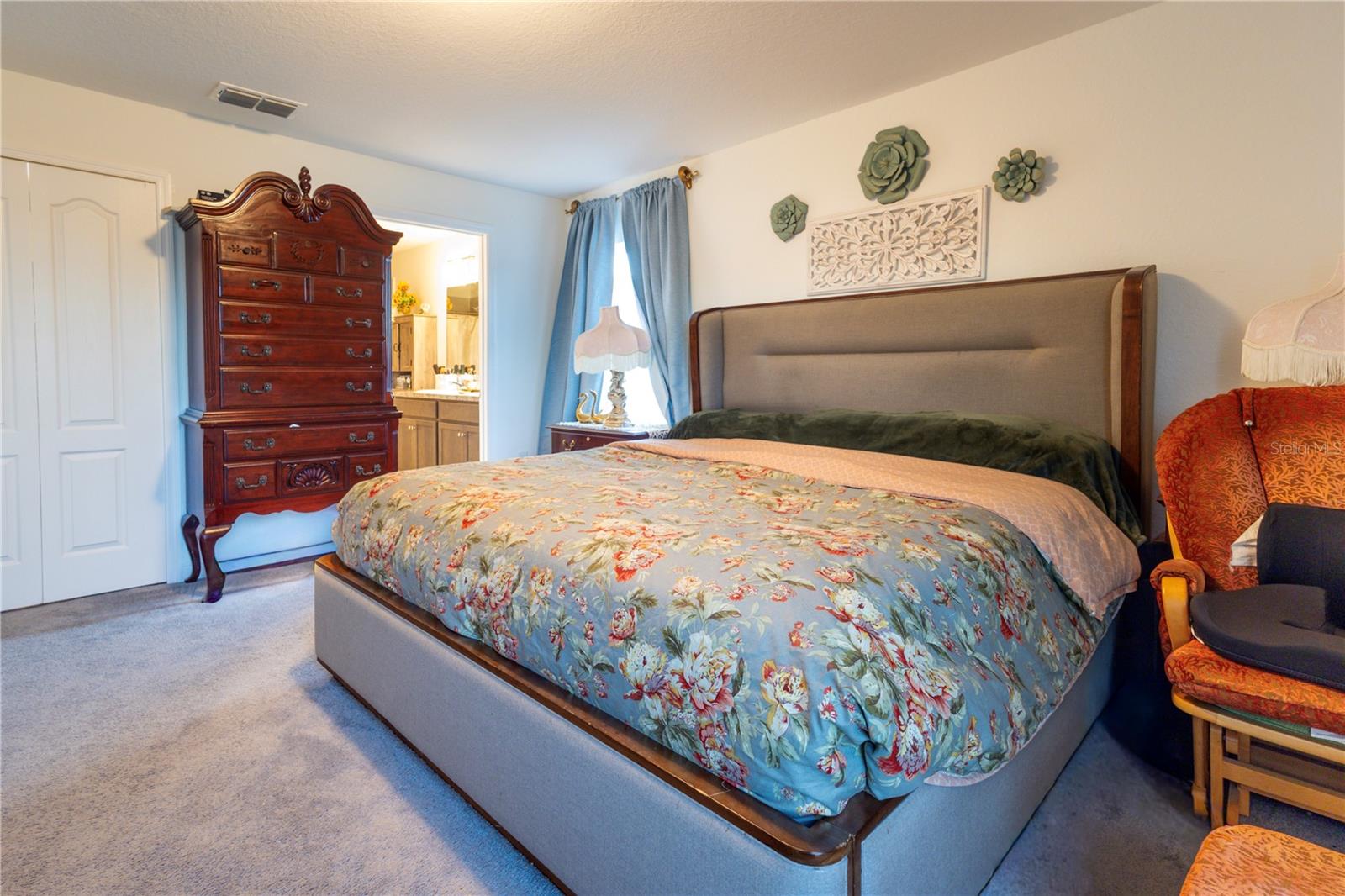 Image 18 of 37 For 394 9th Street