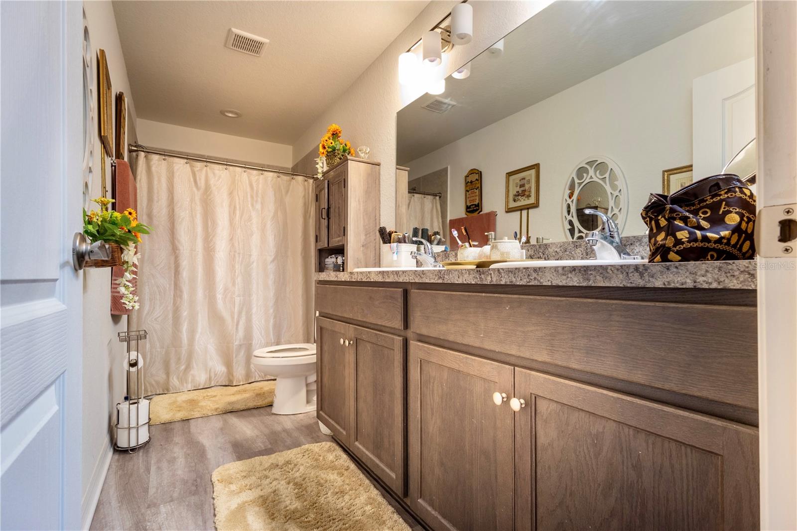 Image 20 of 37 For 394 9th Street