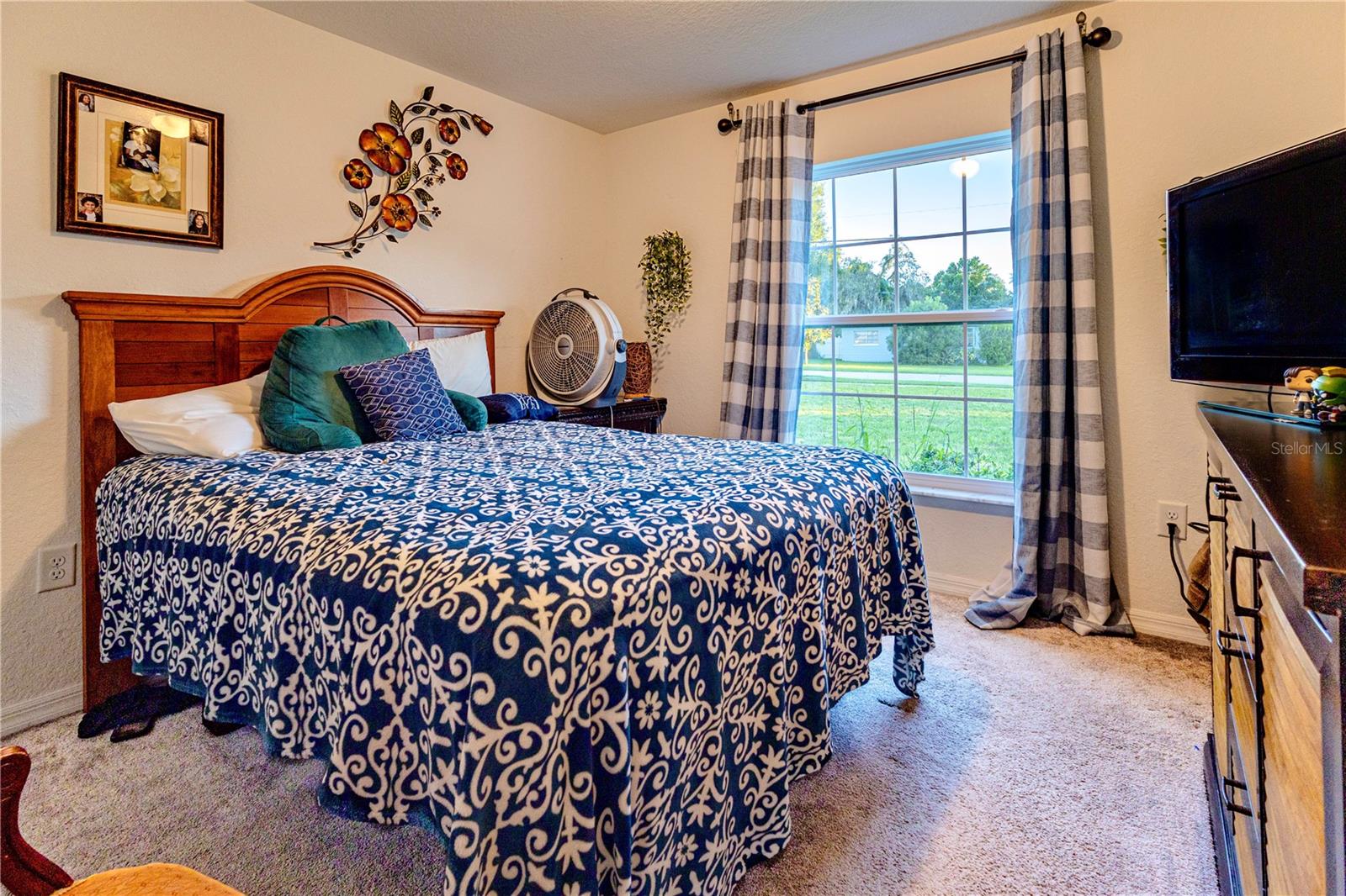 Image 28 of 37 For 394 9th Street