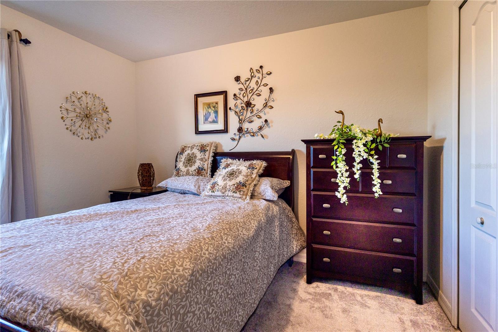 Image 31 of 37 For 394 9th Street