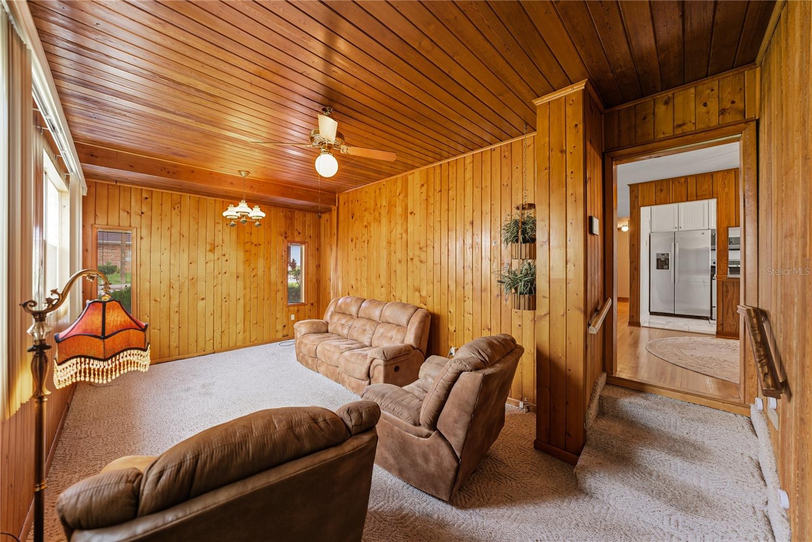 Image 17 of 42 For 307 Glendale Street