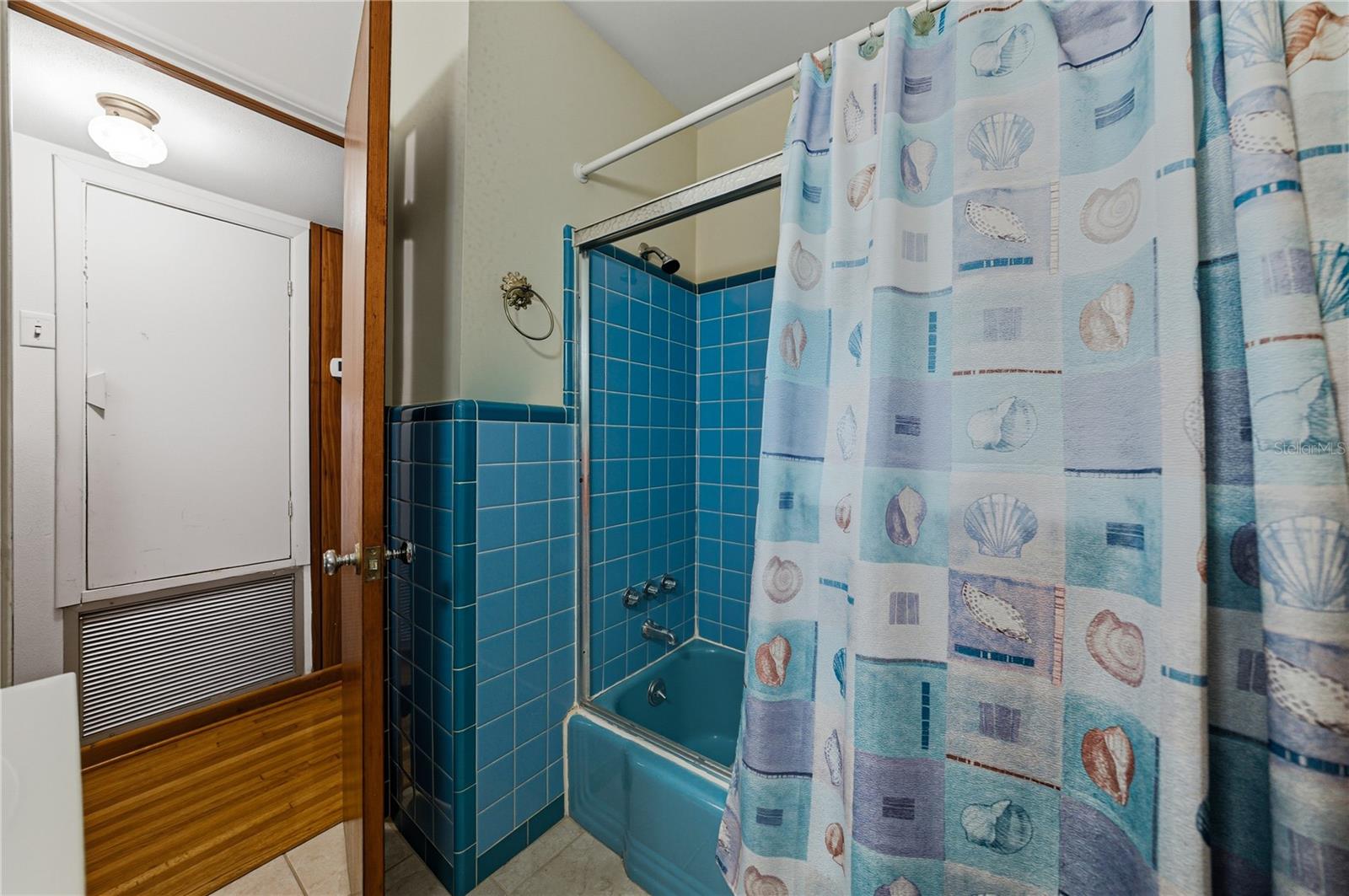 Image 27 of 42 For 307 Glendale Street