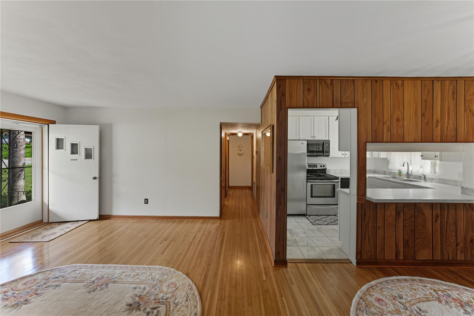 Image 4 of 42 For 307 Glendale Street