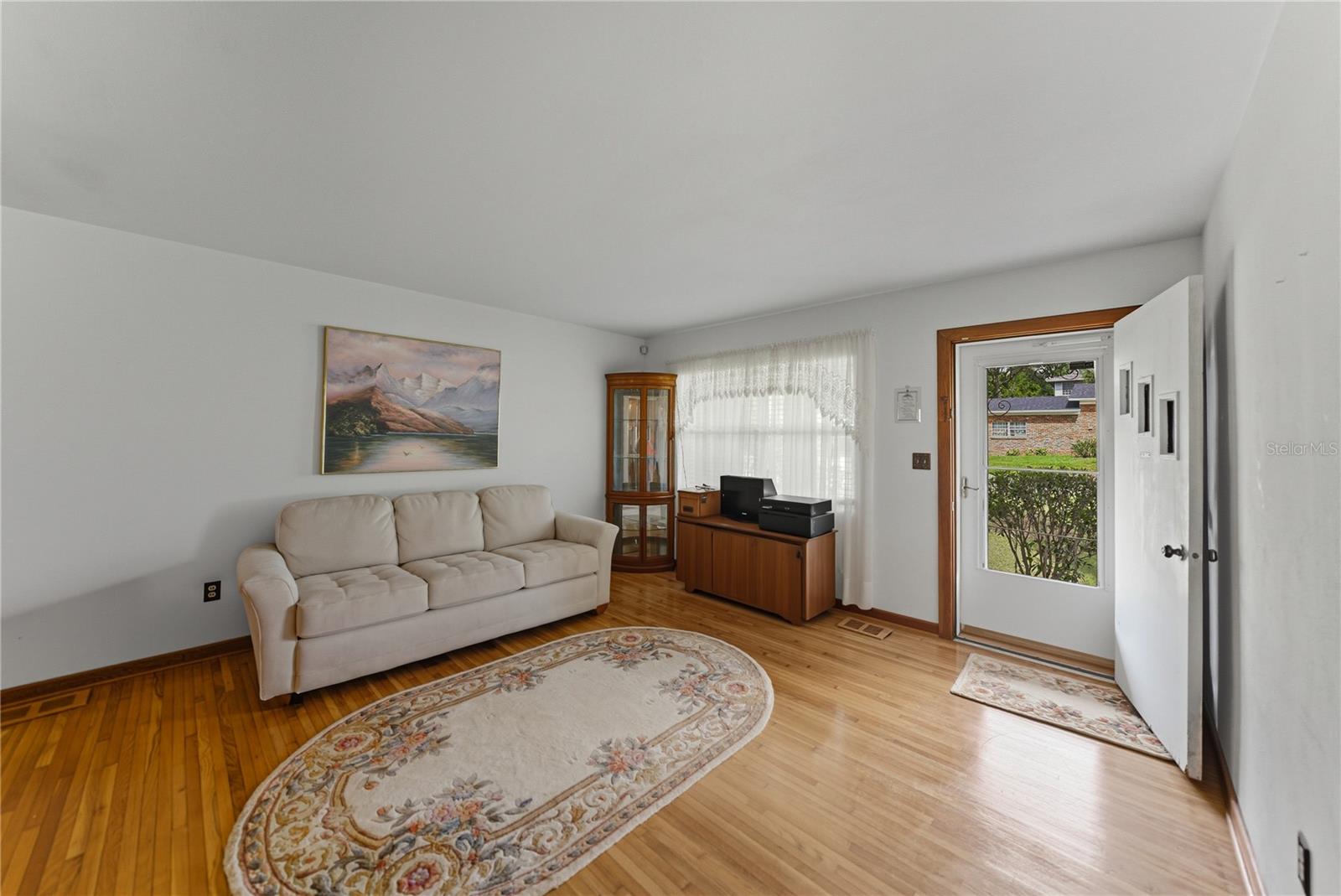 Image 6 of 42 For 307 Glendale Street