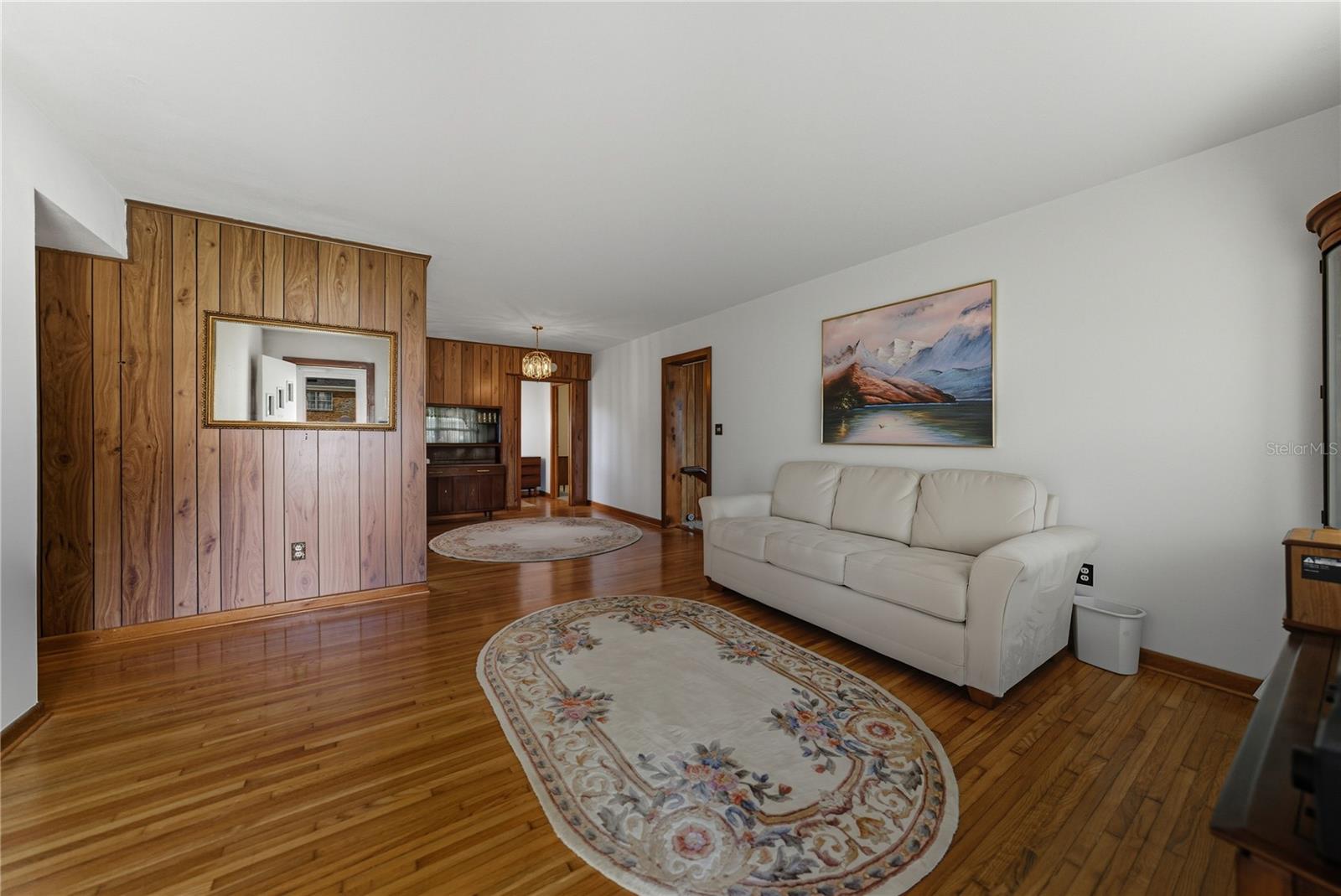 Image 8 of 42 For 307 Glendale Street