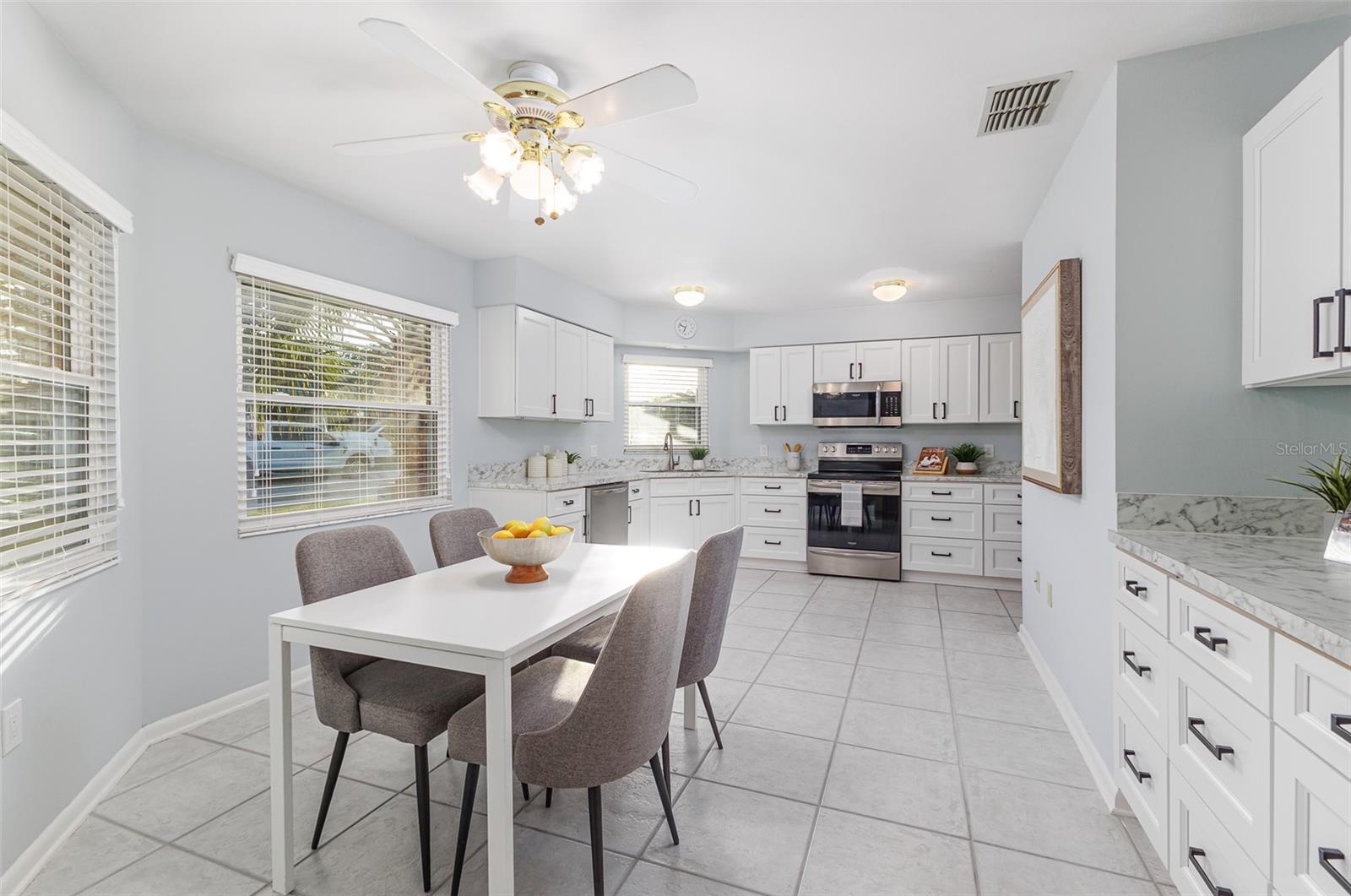 Image 7 of 39 For 4850 Squire Hollow Drive