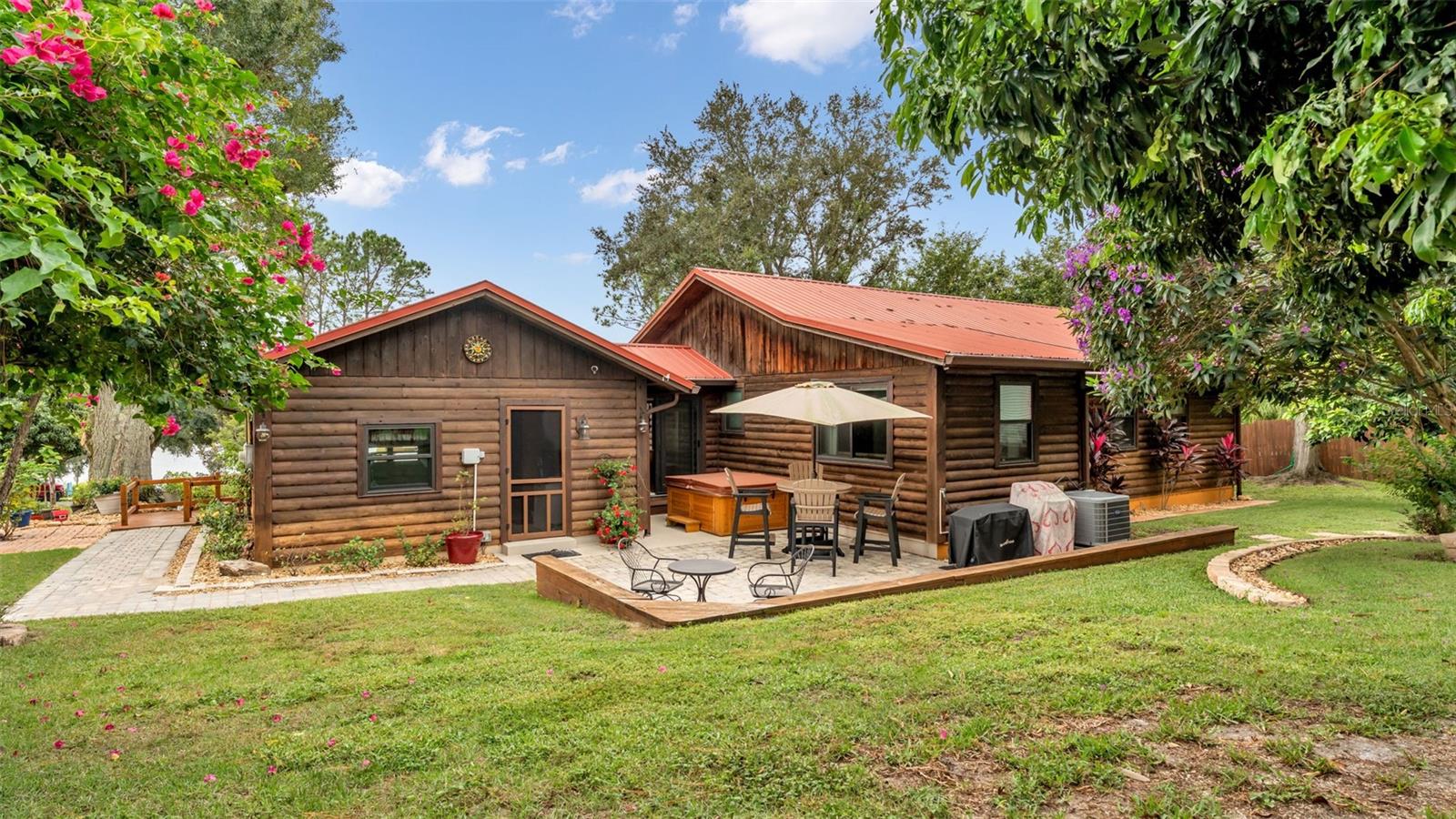 Image 43 of 67 For 219 Lake Menzies Boulevard