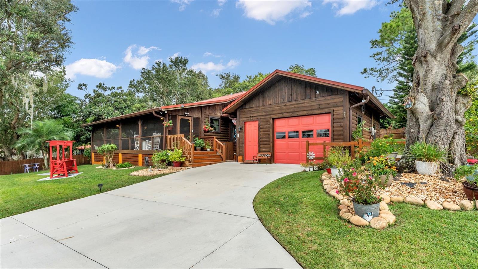 Image 48 of 67 For 219 Lake Menzies Boulevard