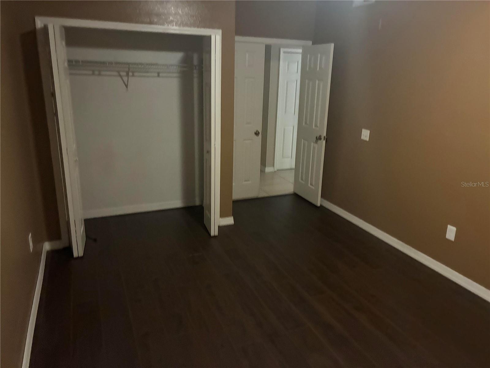 Image 18 of 22 For 3315 Parkchester Square Boulevard 206