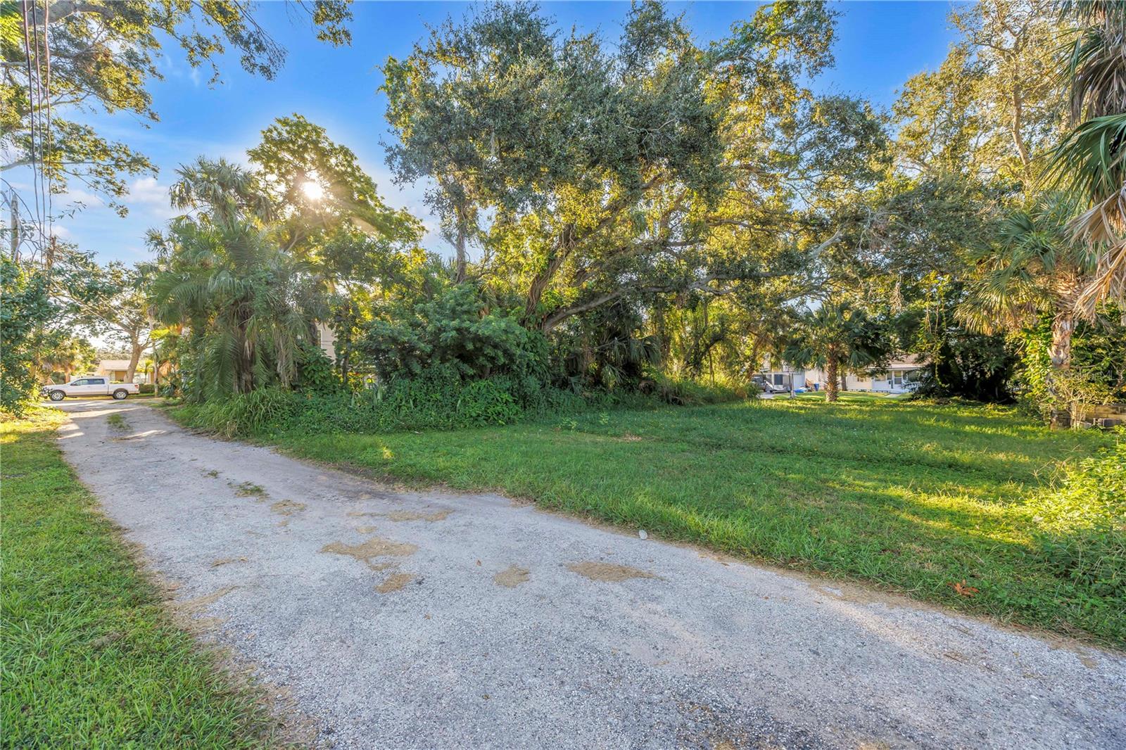 Image 16 of 24 For 2321 25th Avenue S