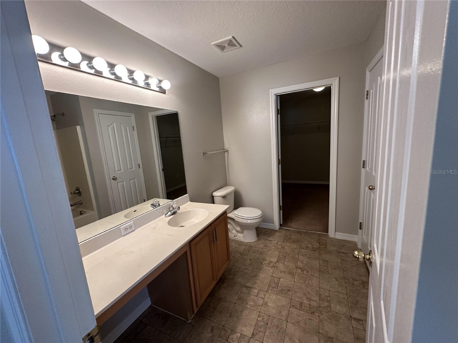 Image 18 of 28 For 6955 Lake Eaglebrooke Drive