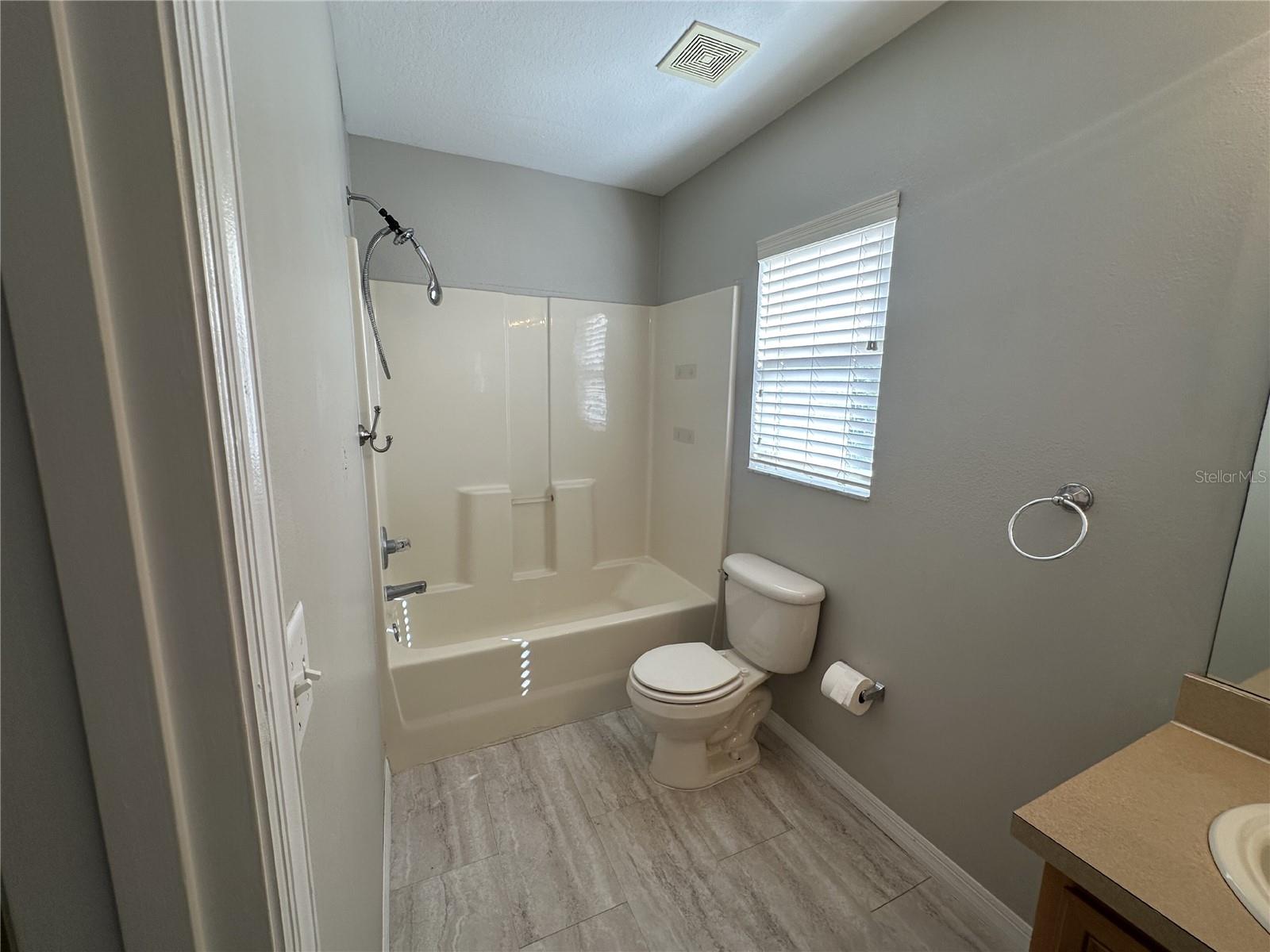 Image 22 of 28 For 6955 Lake Eaglebrooke Drive