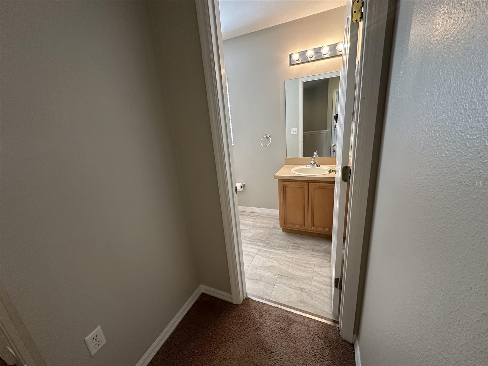 Image 23 of 28 For 6955 Lake Eaglebrooke Drive