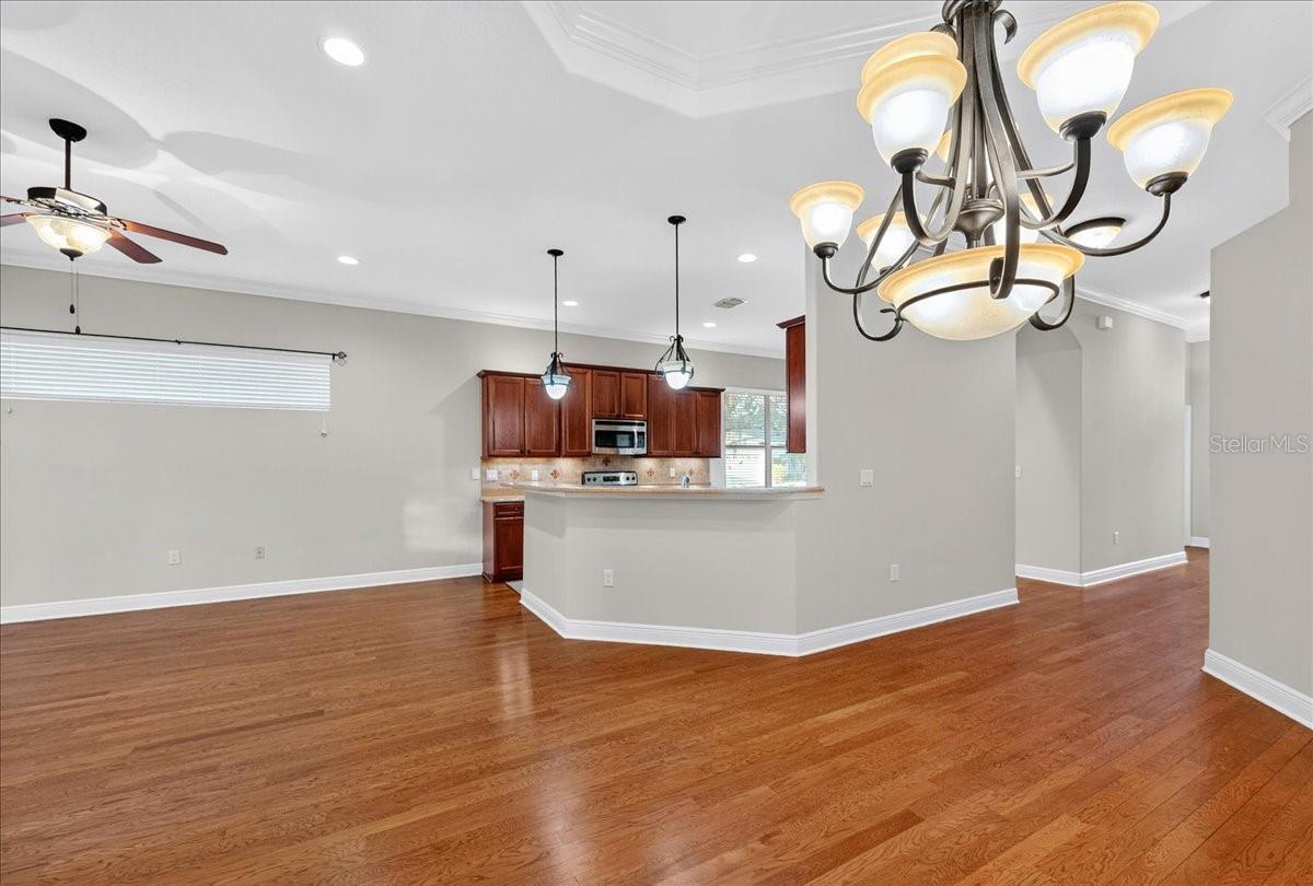 Image 12 of 39 For 6103 Stoney Creek Way